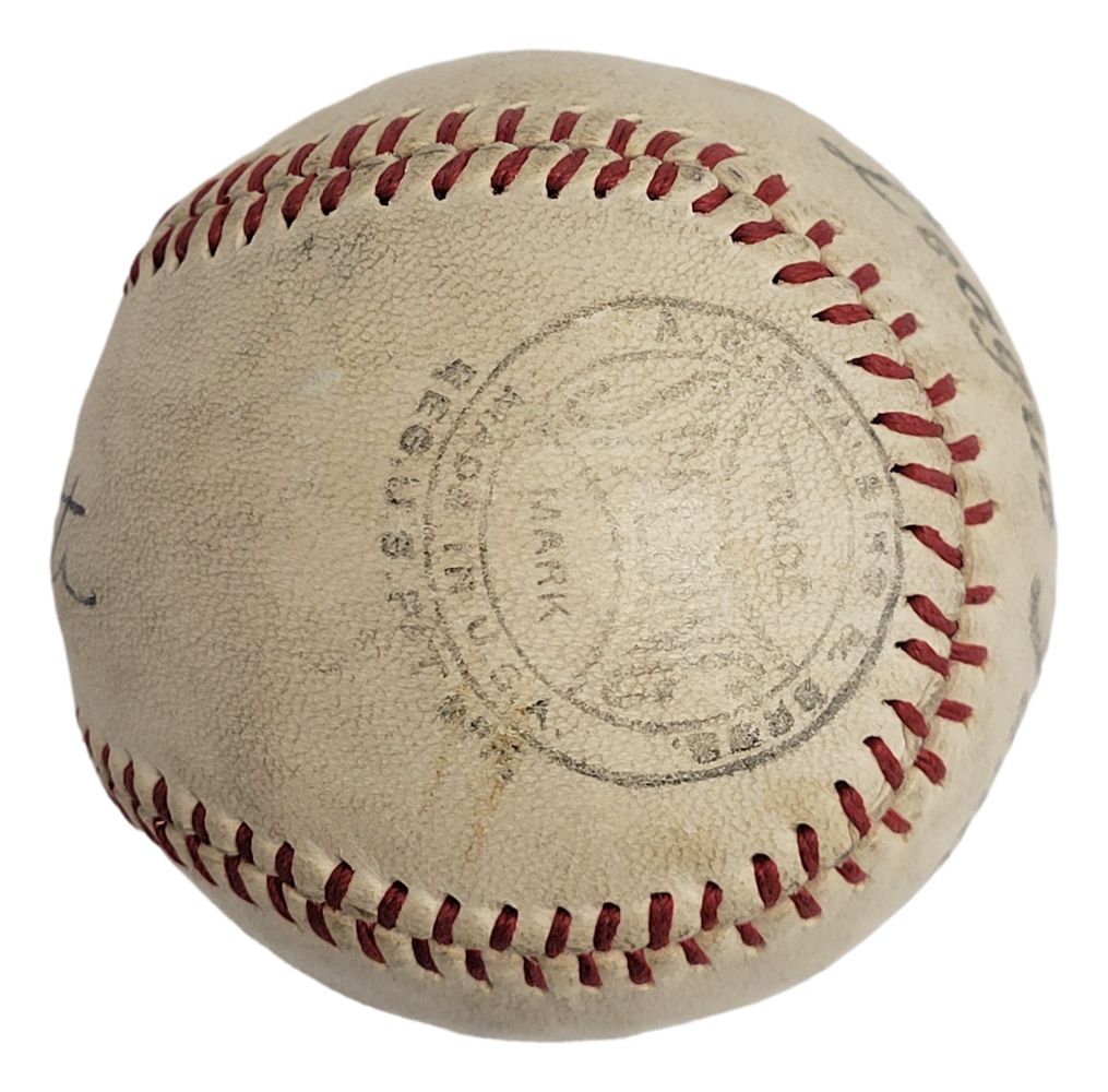 Authentic Babe Ruth 1920s Signed Spalding Junior League Baseball - Yankees Legend BAS+PSA Auto 8 - Perfect for Baseball Memorabilia Collectors & Sports Fans Display