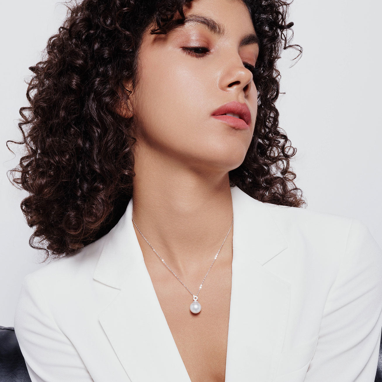18K Solid Gold Australian White South Sea Pearl Necklace - Elegant Jewelry Gift for Women (KN00284) | Perfect for Weddings, Anniversaries & Special Occasions