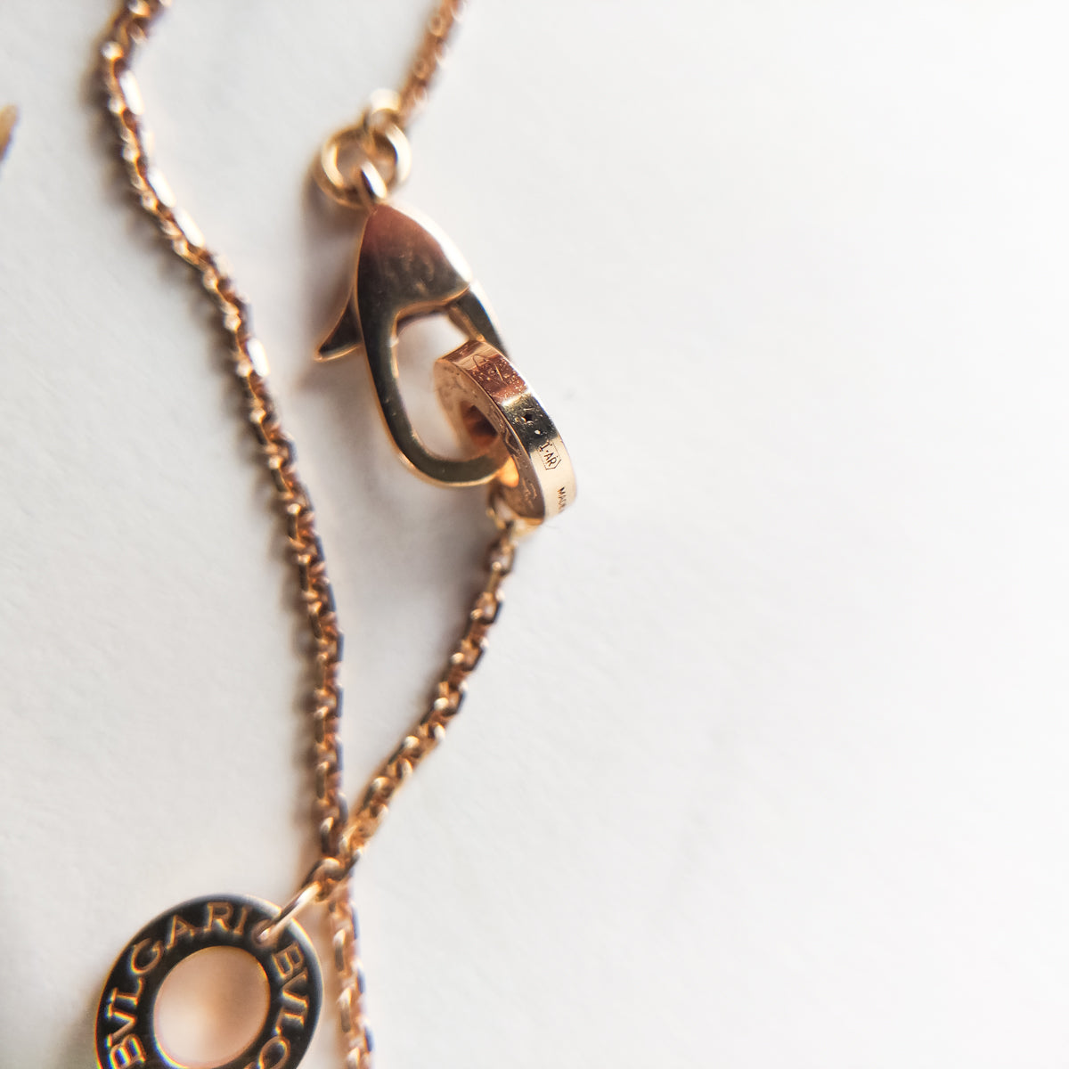 Bvlgari Diva's Dream Rose Gold Necklace with Mother of Pearl - Elegant Jewelry for Women, Perfect for Parties, Weddings & Special Occasions