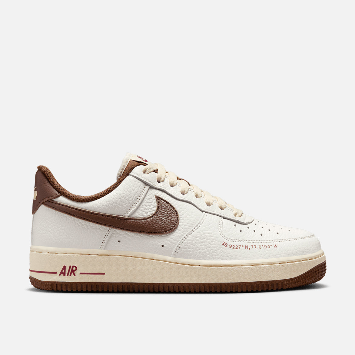 Nike Air Force 1 '07 Yardrunner Men's Sneakers - Classic White Basketball Shoes for Casual Wear & Street Style | Perfect for Everyday Outfits, Gym, and Urban Fashion