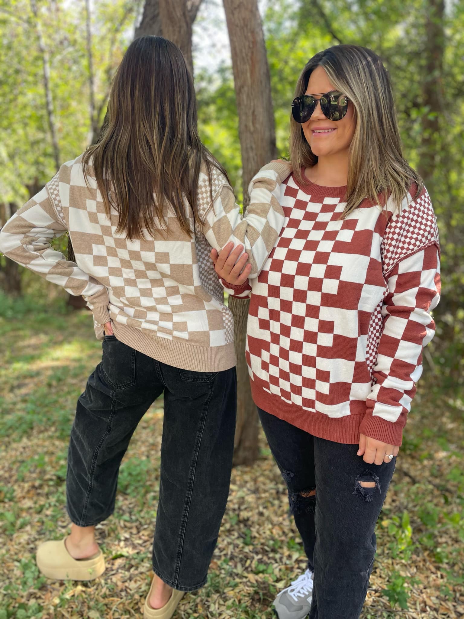 PREORDER: Stylish Checkered Sweater for Women & Men - 4 Color Options - Cozy Knit Pullover for Fall & Winter Fashion - Perfect for Casual Outfits, Office Wear & Holiday Gatherings