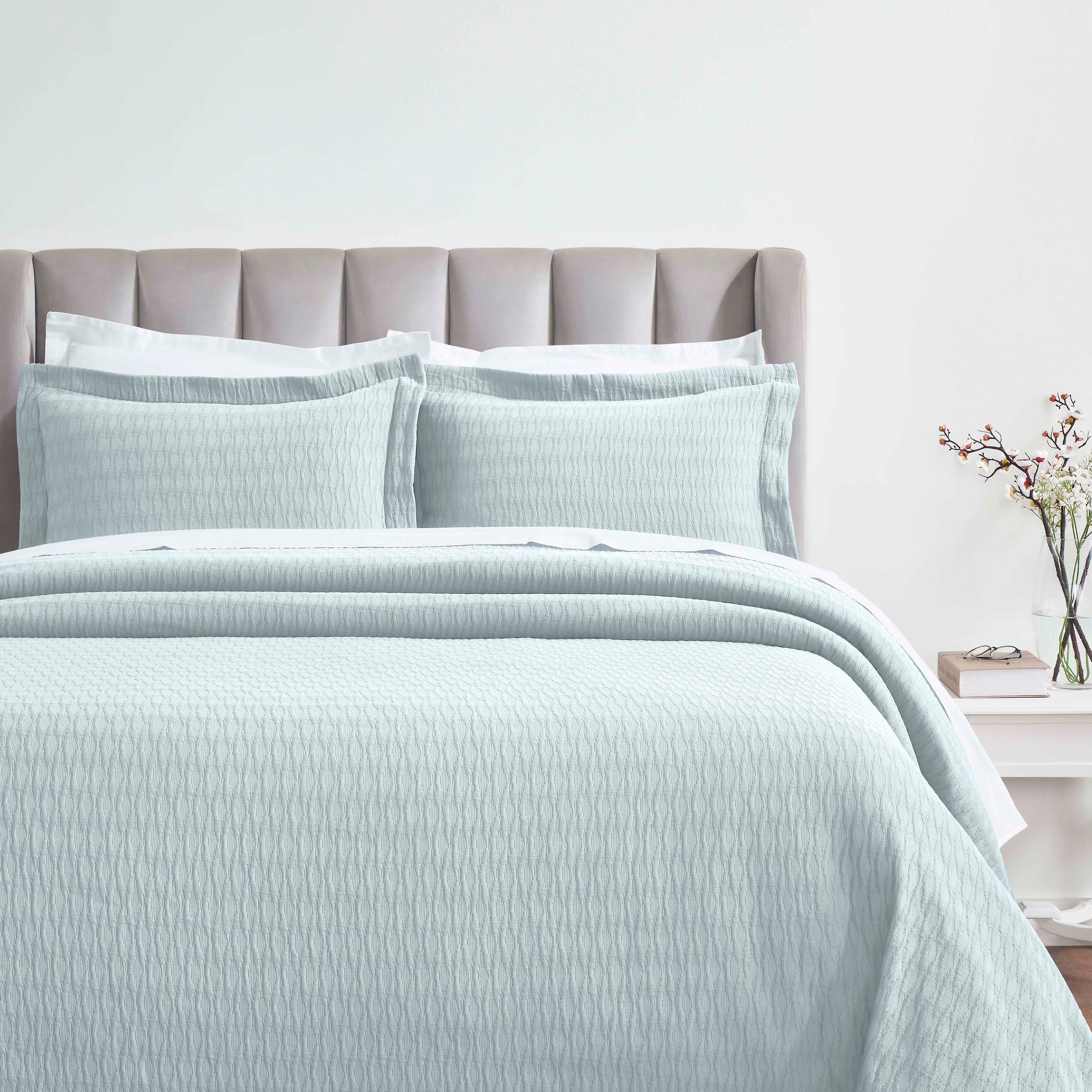 Calvert Cotton Medium Weight Geometric Matelasse Bedspread Set - Queen Size Luxury Bedding for Modern Bedrooms | Perfect for Master Bedroom, Guest Room & Dorm Decor