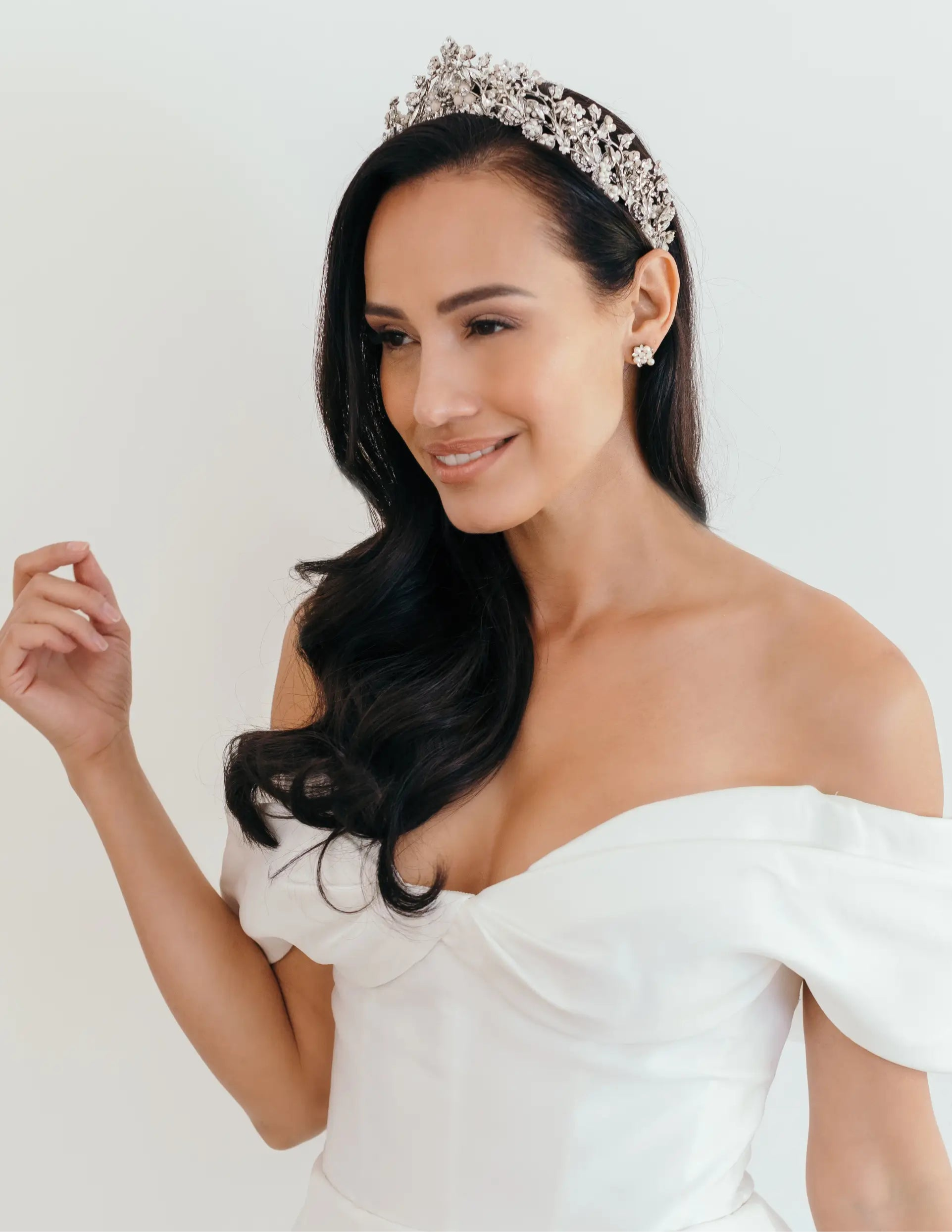 Gianna Crown - Elegant Rhinestone Tiara for Women, Bridal Headpiece, Prom Queen Accessory, Birthday Party Decor, Wedding & Special Occasions
