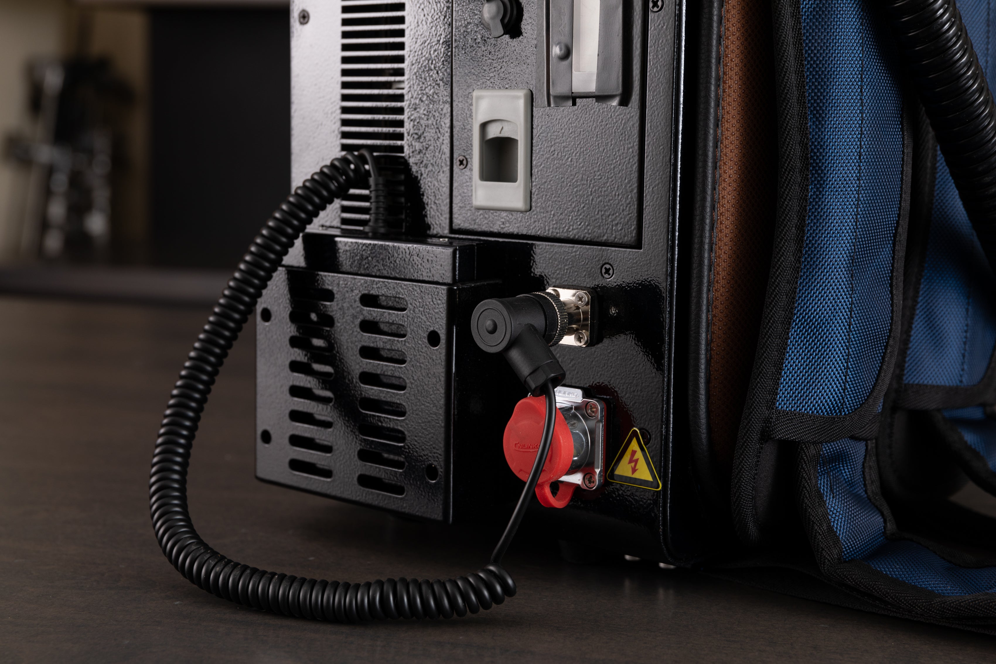 AVRO 100W Portable Laser Cleaning Machine for Rust Removal - Professional Backpack Laser Cleaner for Metal, Automotive & Industrial Use - Perfect for DIY, Welding Shops & Restoration Projects