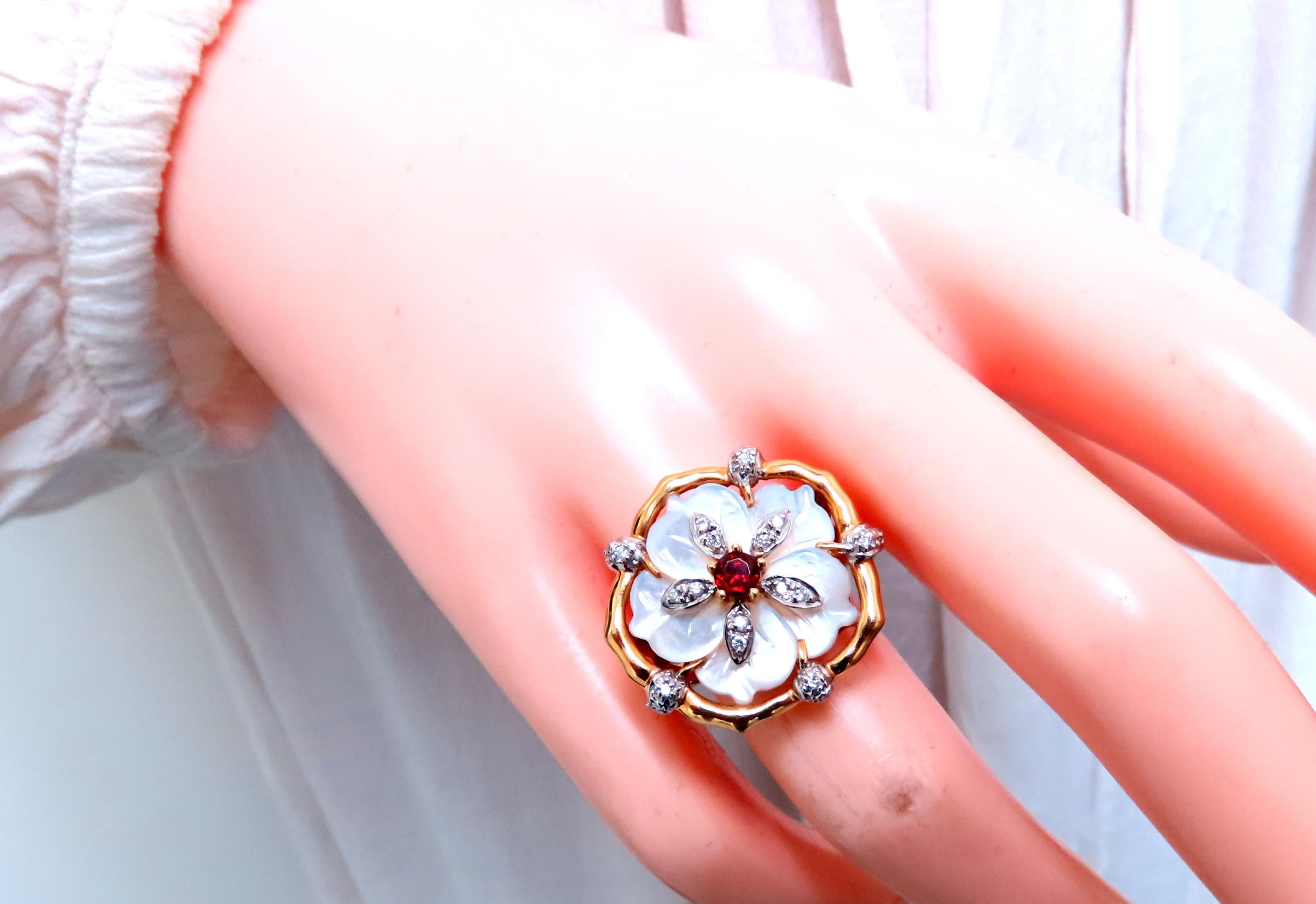 Natural Garnet & Mother of Pearl Ring - 18K Gold Jewelry for Women, Elegant Statement Ring for Wedding, Anniversary & Special Occasions (Ref 12301)