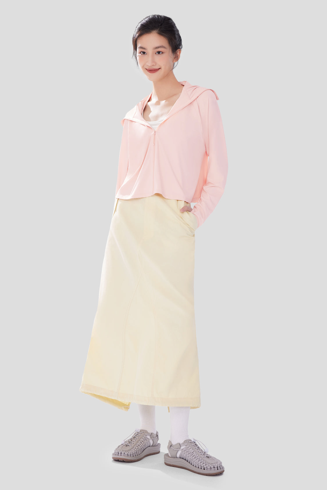 UPF50+ Women's Cooling Sun Protection Jacket - Lightweight UV Shirt for Outdoor Activities, Hiking, Beach & Summer Travel