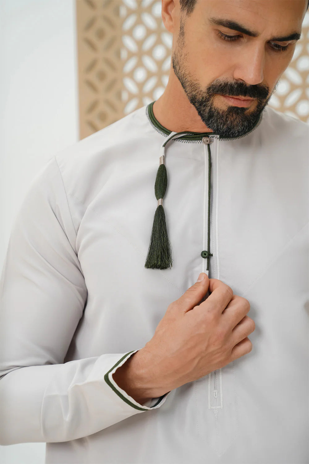 Premium Faris Omani Thobe/Jubba - Ivory White Traditional Arabic Robe for Men | Eid, Wedding & Special Occasions