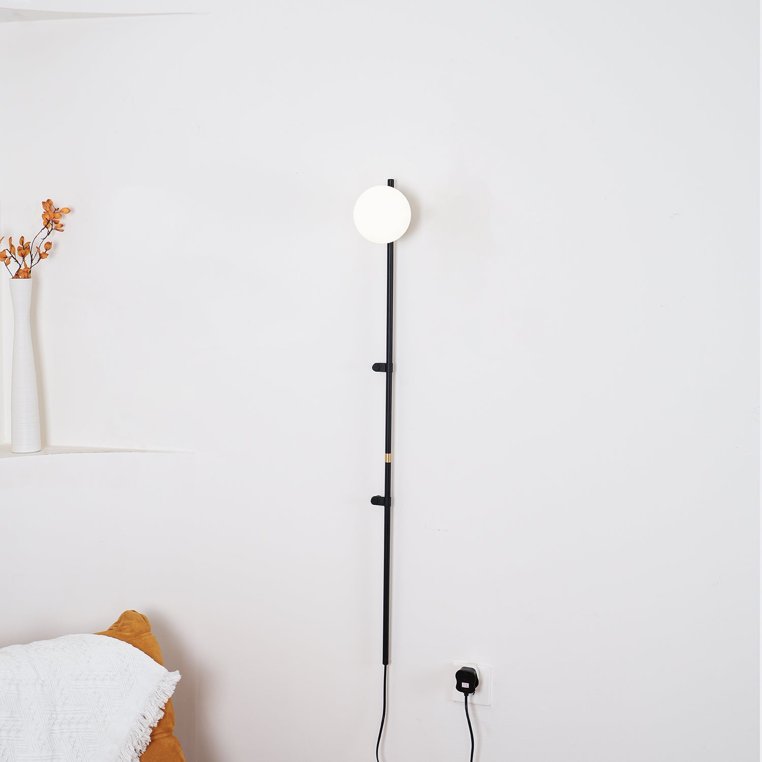 Plug-in Wall Lamp with Adjustable Brightness - Modern LED Night Light for Bedroom, Nursery, Hallway - Energy Efficient & Space Saving Lighting Solution