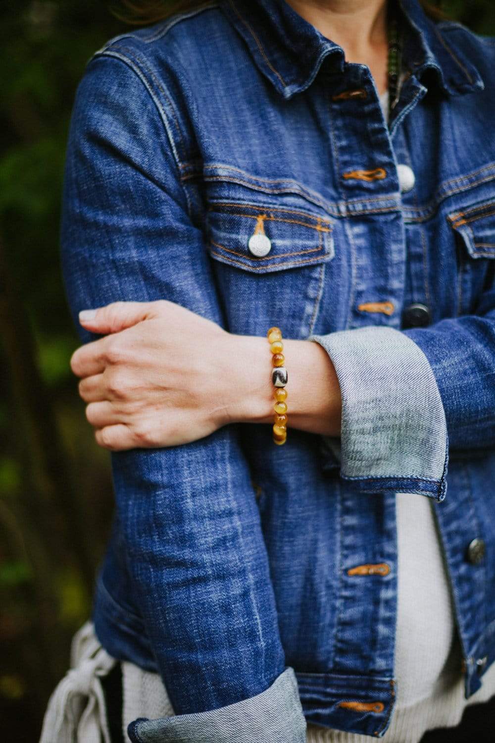 Golden Tiger Dzi Bead Wrist Mala Bracelet - Tibetan Buddhist Prayer Beads for Meditation, Yoga & Spiritual Protection