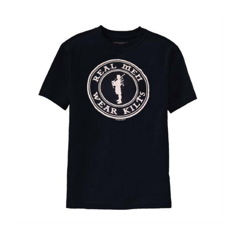 Real Men Wear Kilts T-Shirt - Funny Scottish Pride Graphic Tee for Men - Casual Wear & St. Patrick's Day Outfit