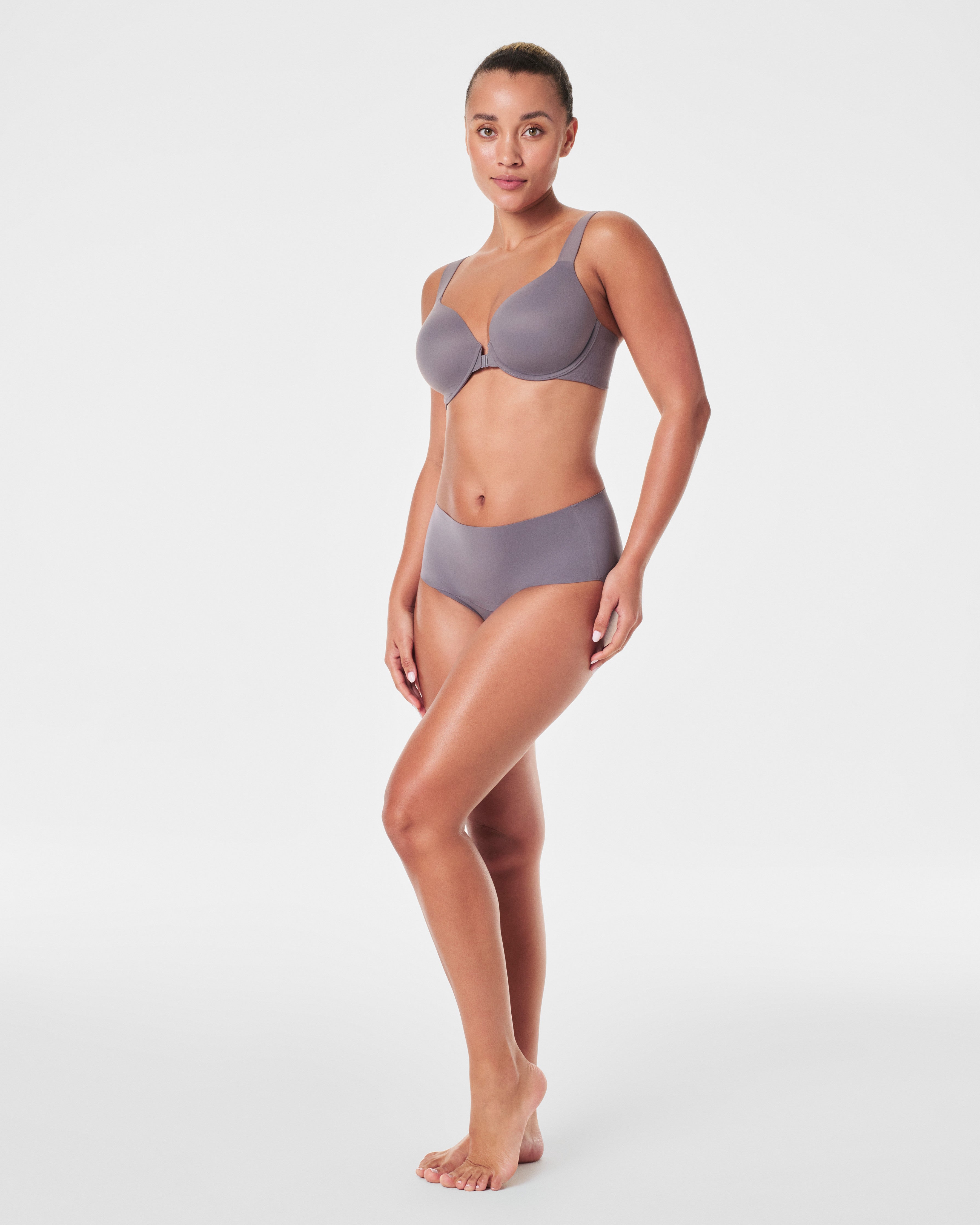 SPANX Smooth Comfort Lightly Lined Full Coverage Bra - Wireless T-Shirt Bra for Everyday Wear & Layering Outfits