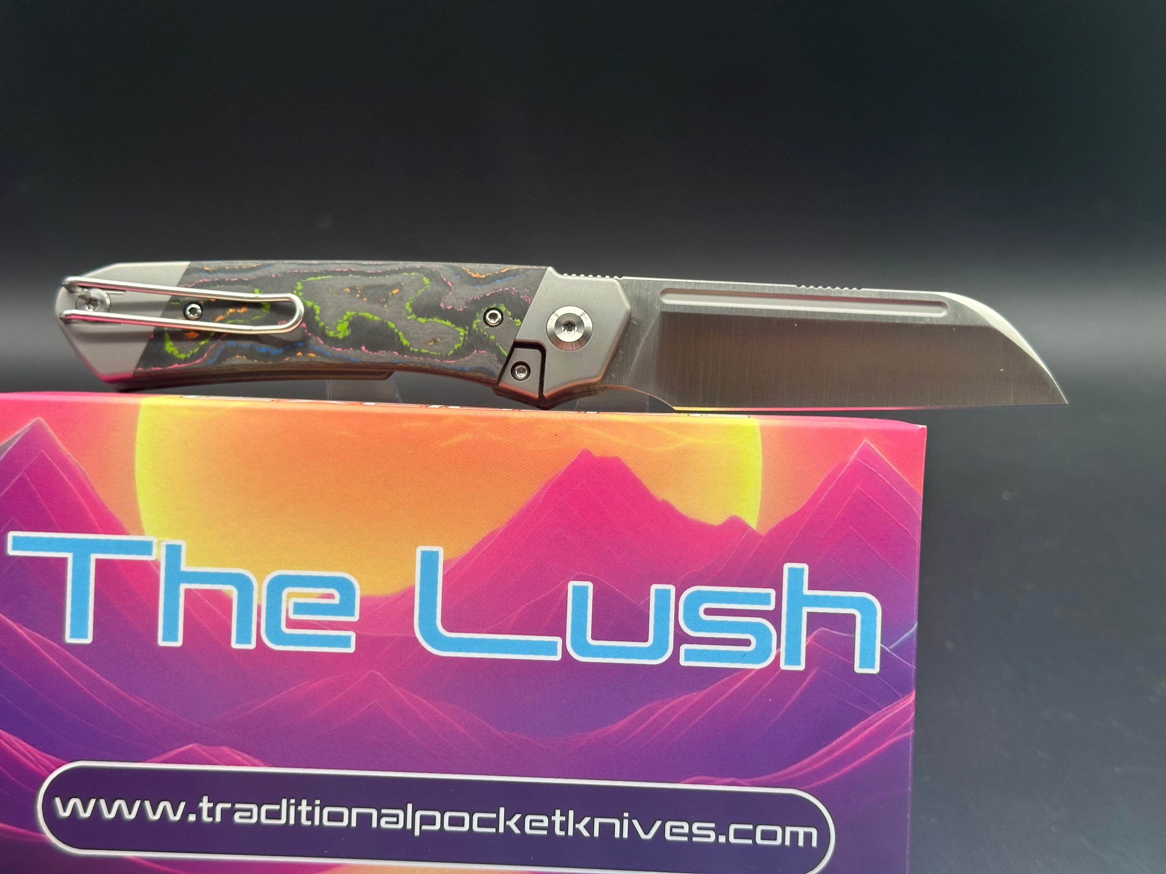 Divo Knives Lush CamoCarbon 80's - Premium Hunting & Outdoor Knife with Carbon Steel Blade - Perfect for Camping, Survival & Bushcraft Adventures