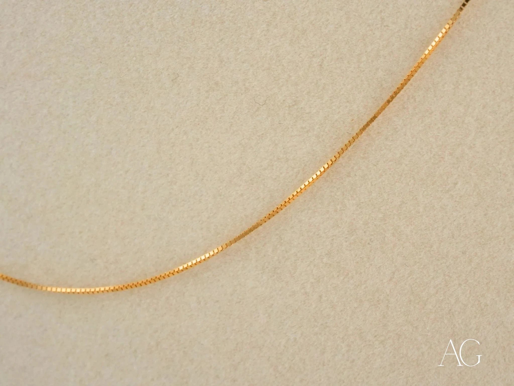 18K Solid Gold Jewelry Box Chain - Custom Fine Wedding Band for Men & Women - Perfect for Engagement, Anniversary, and Special Occasion Gifts