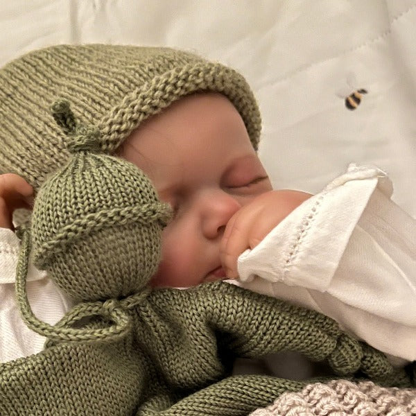 Soft Baby Comforter & Vest Set - Cozy 2-Piece Outfit for Newborns & Infants - Perfect for Naptime, Bedtime & Photo Shoots