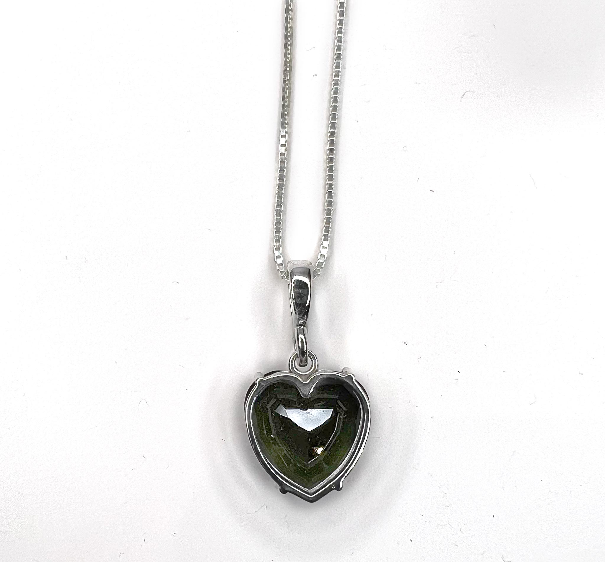 Natural Moldavite Heart Faceted Pendant Necklace - Genuine Czech Meteorite Gemstone Jewelry for Women - Perfect for Spiritual Healing, Meditation & Energy Work