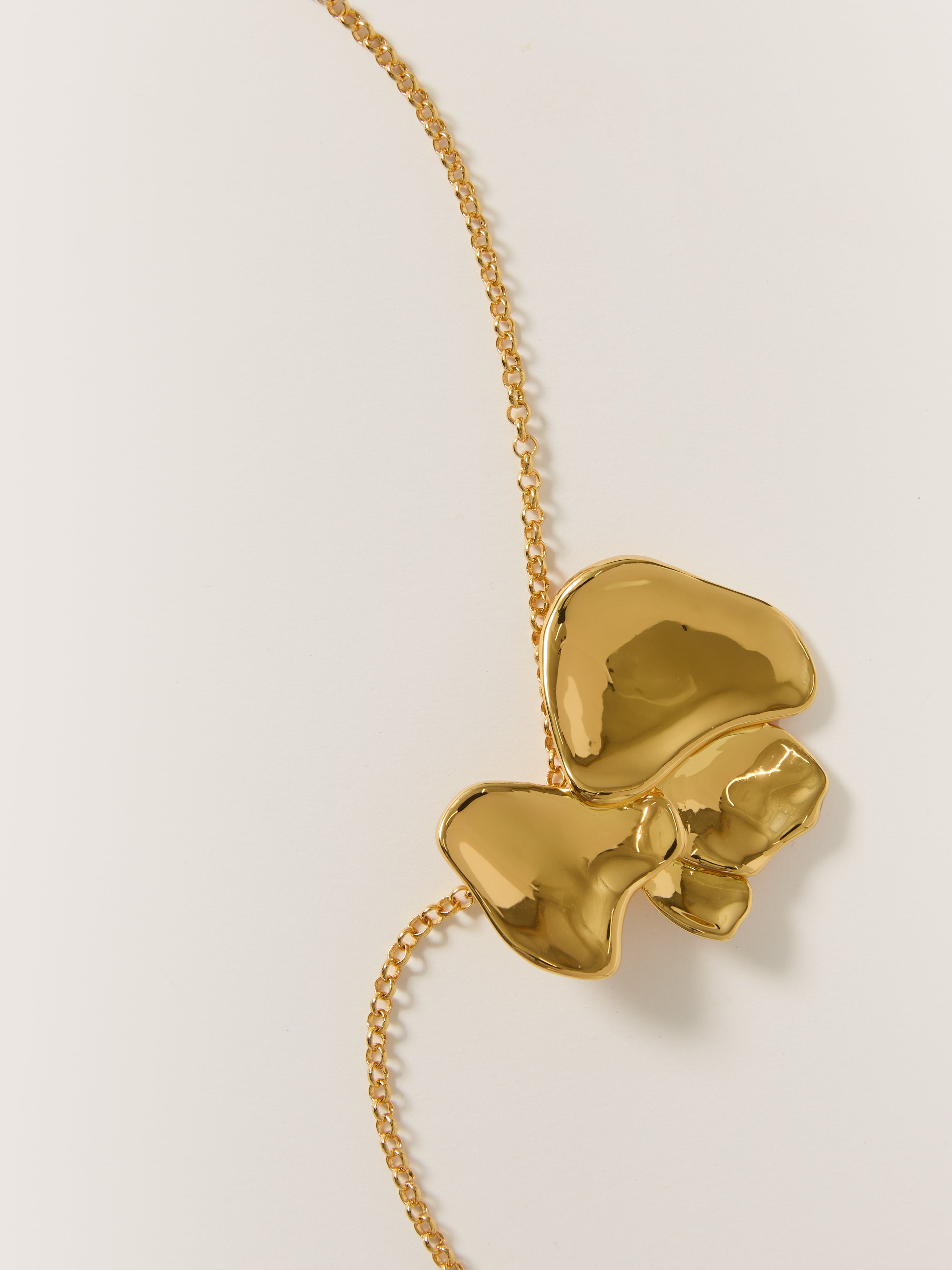 Elegant Gold Deconstructed Petals Pendant Necklace for Women - Perfect for Weddings, Date Nights & Special Occasions