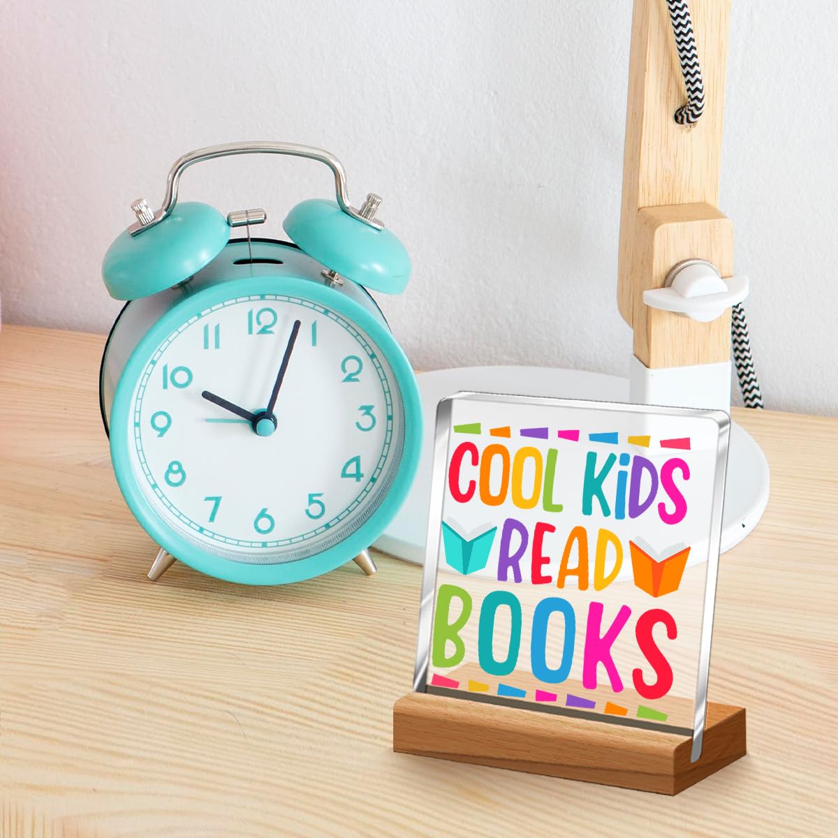 Cool Kids Read Books Acrylic Plaque - Inspirational Desk Decor for Children, Perfect Gift for Young Book Lovers (Boys & Girls), Classroom & Library Reading Sign, Nursery Shelf Decoration - Ideal for Bedrooms, Study Areas & Book-Themed Rooms A330
