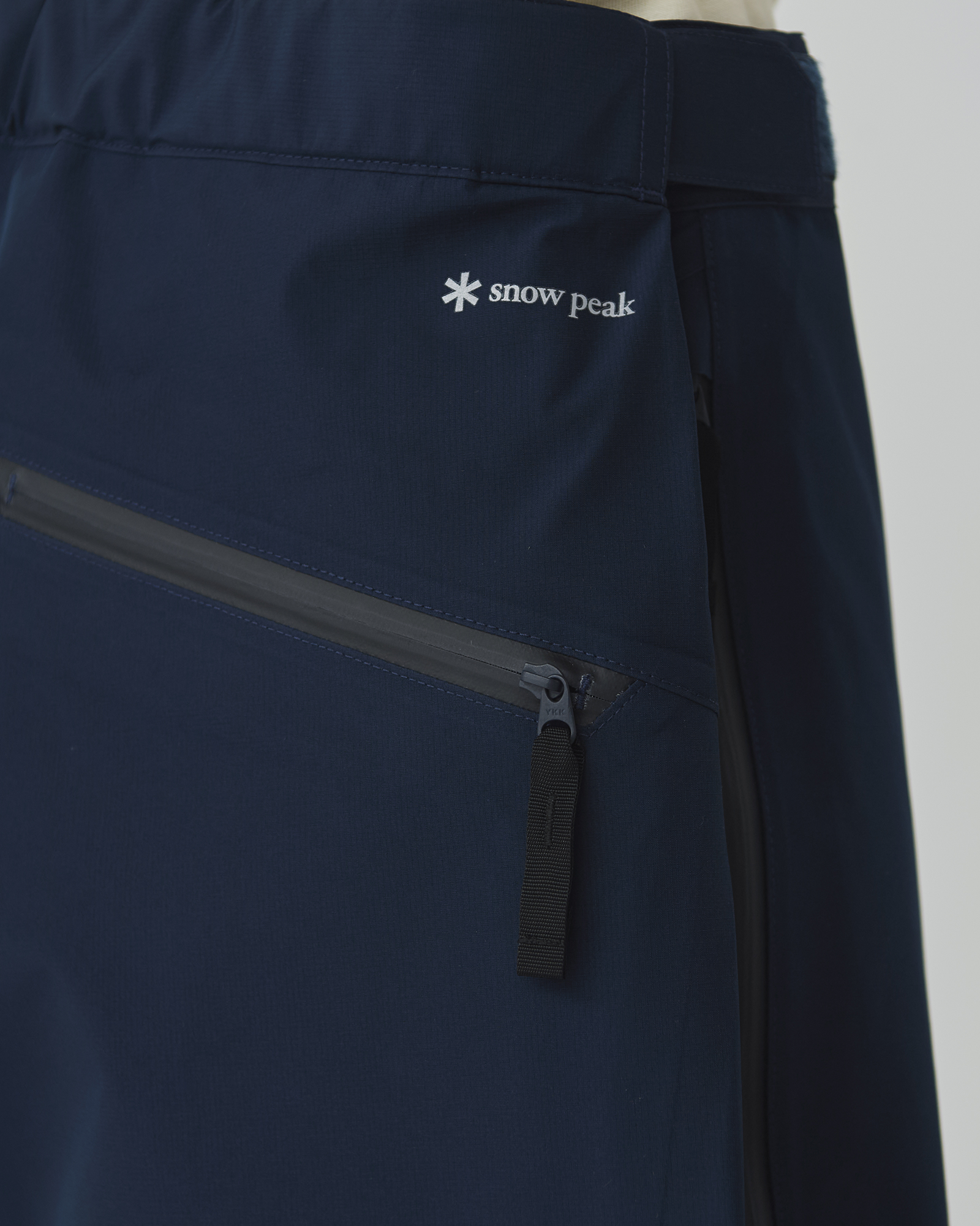 Waterproof GORE-TEX Rain Pants for Men & Women - Lightweight Hiking, Camping & Outdoor Activities