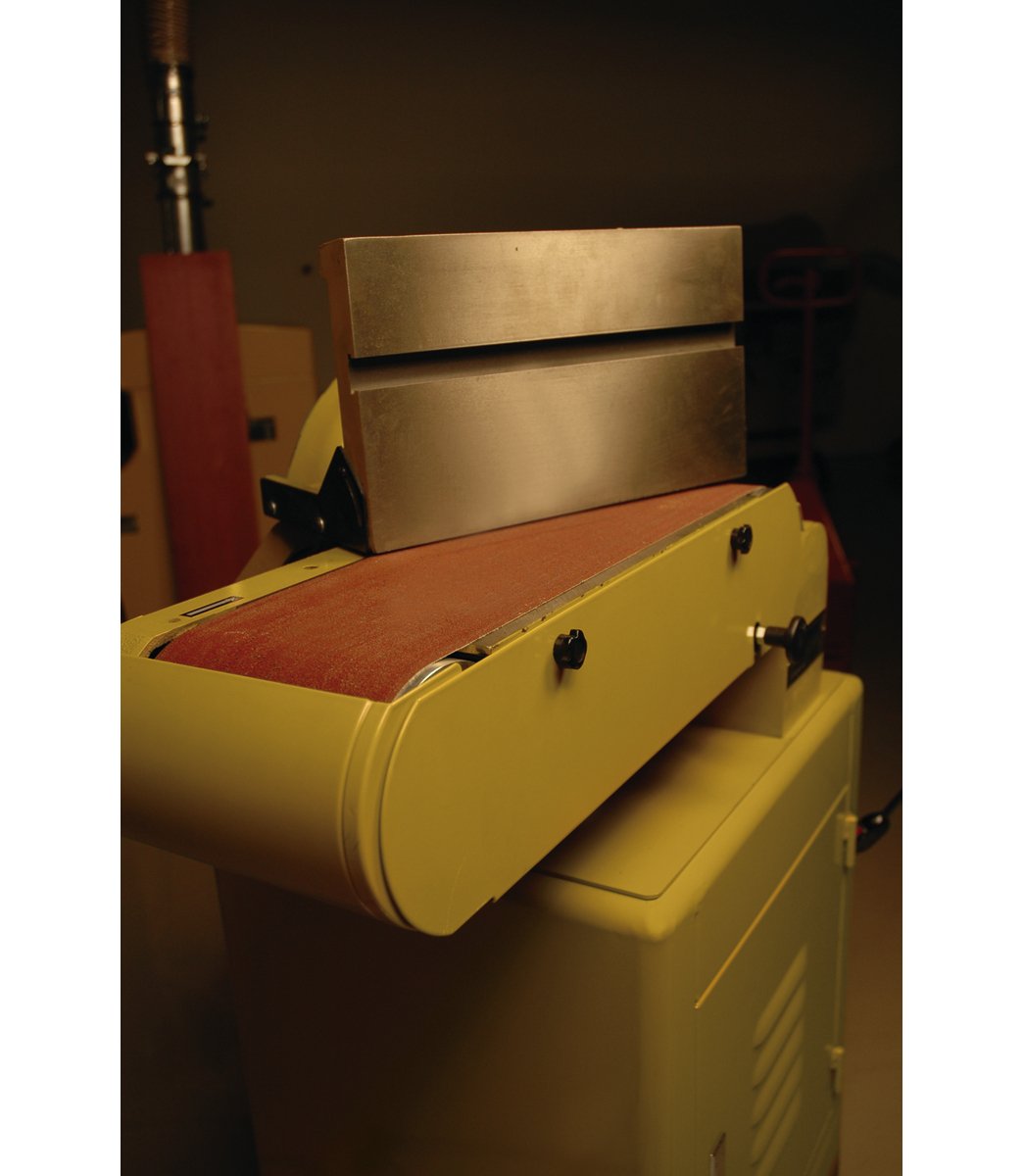 31A Belt/Disc Sander, 1.5HP Single Phase 115/230V Power Combo Sander for Woodworking, Metalworking & DIY Projects - Perfect for Sanding, Shaping & Finishing
