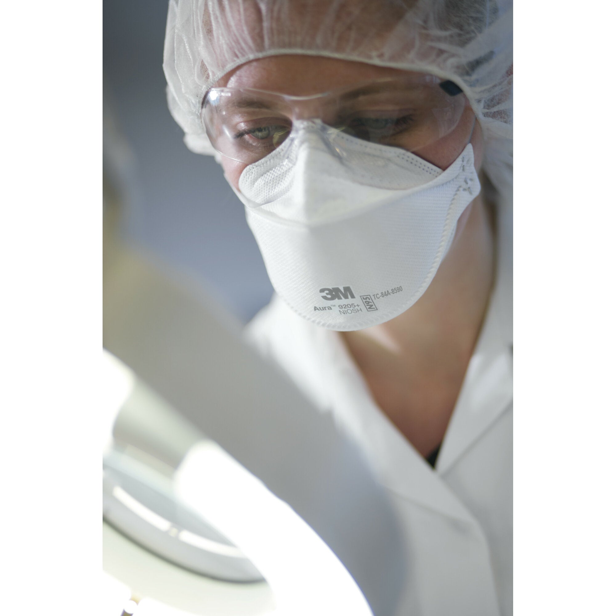 3M Aura Particulate Respirator 9205+ N95 Masks - NIOSH Certified, Comfortable Fit for Dust, Pollen & Airborne Particles - Ideal for Construction, Woodworking & Home Improvement Projects