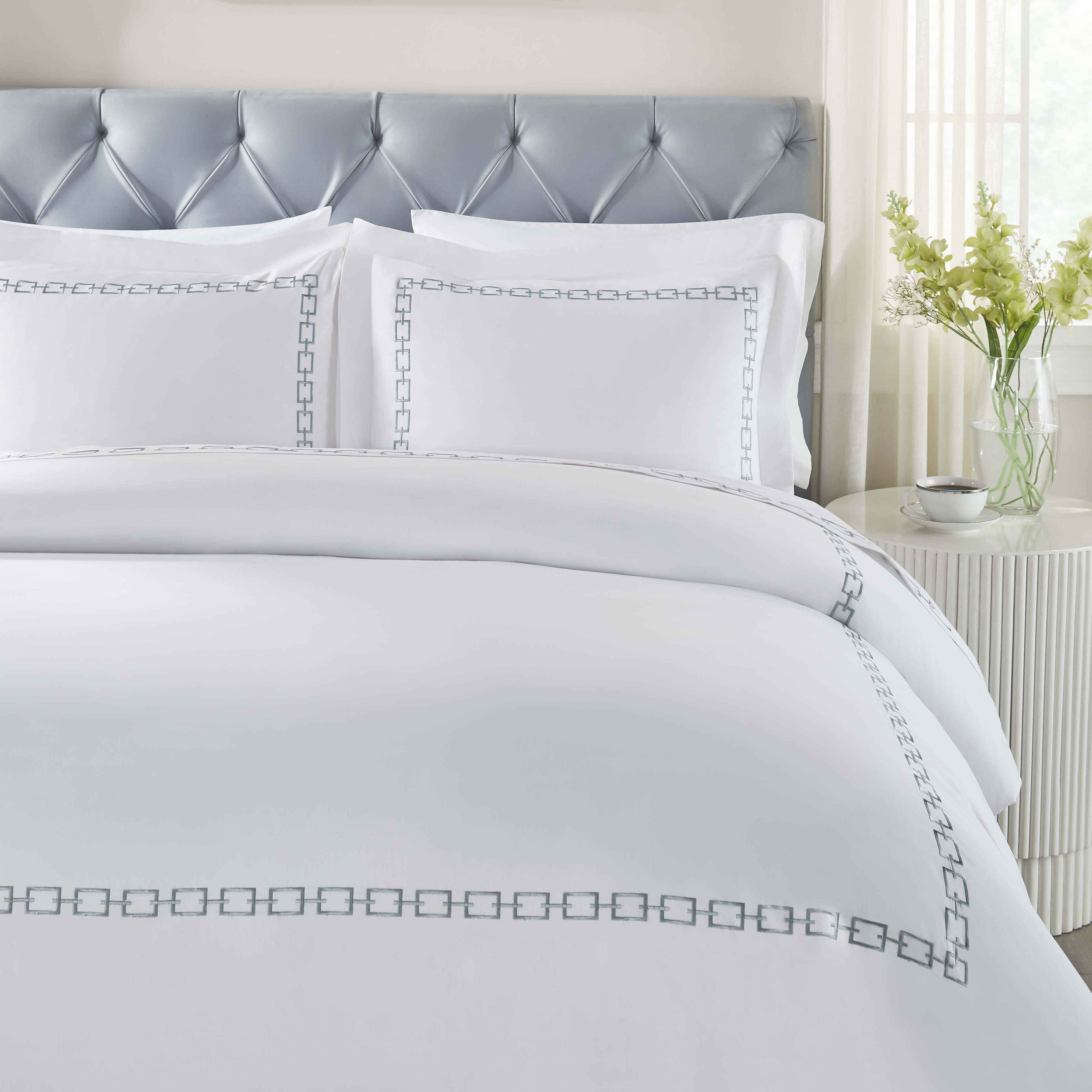 Premium 3-Piece Cotton Embroidered Duvet Cover Set with Chain Links Design - Soft Bedding for Master Bedroom, Guest Room & Dorm Decor