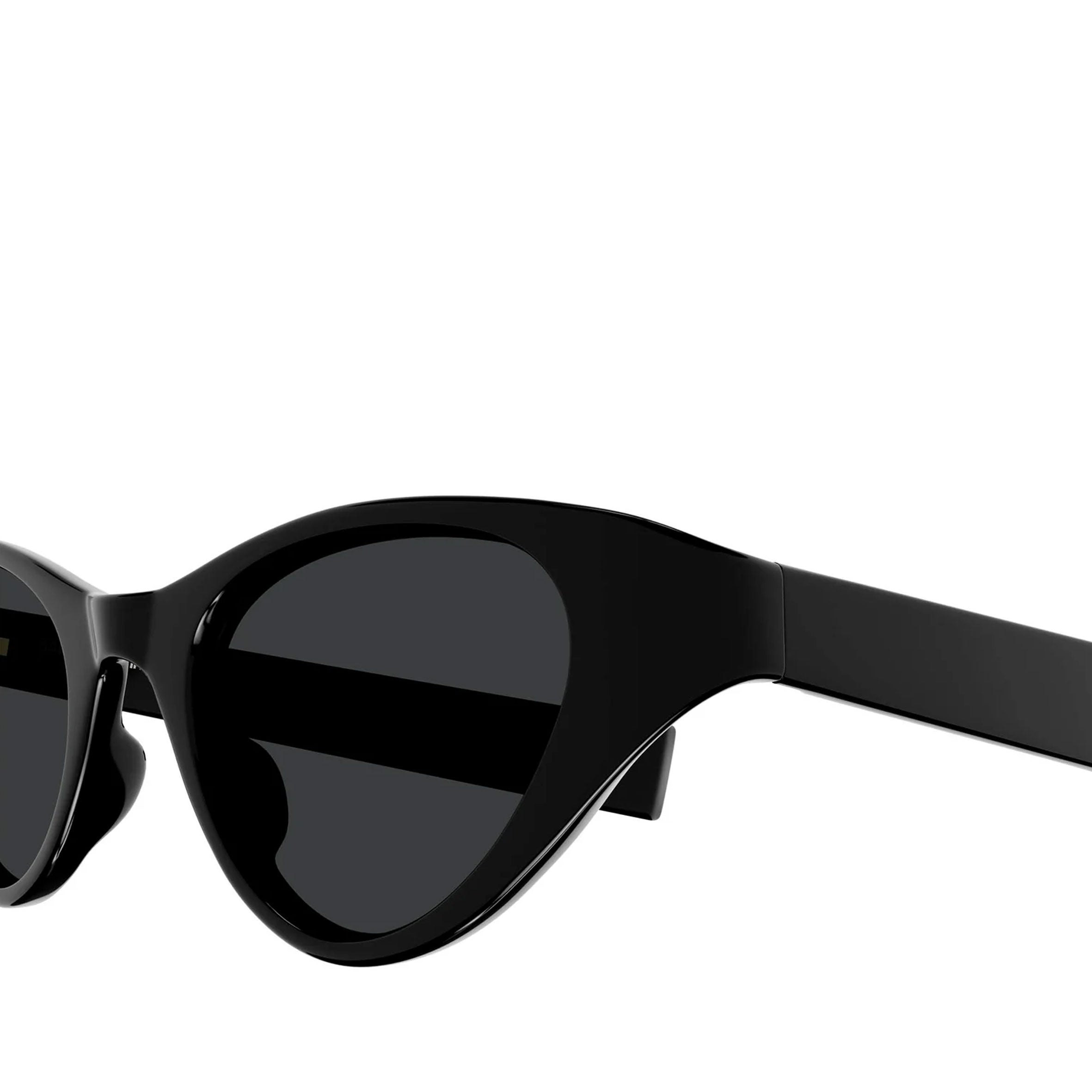 SLM144 Sleek Cat Eye Sunglasses - Black UV Protection for Women - Fashionable & Trendy for Outdoor Activities, Beach, and Driving
