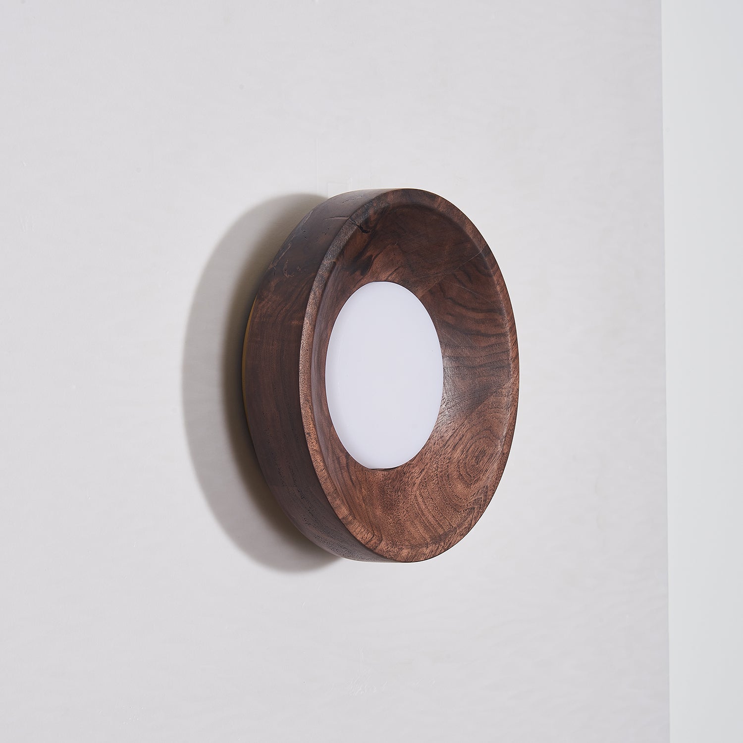 Modern Caldera Wall Lamp - Sleek LED Sconce for Bedroom, Living Room & Hallway - Energy Efficient Indoor Lighting Fixture - Perfect for Ambient & Accent Lighting