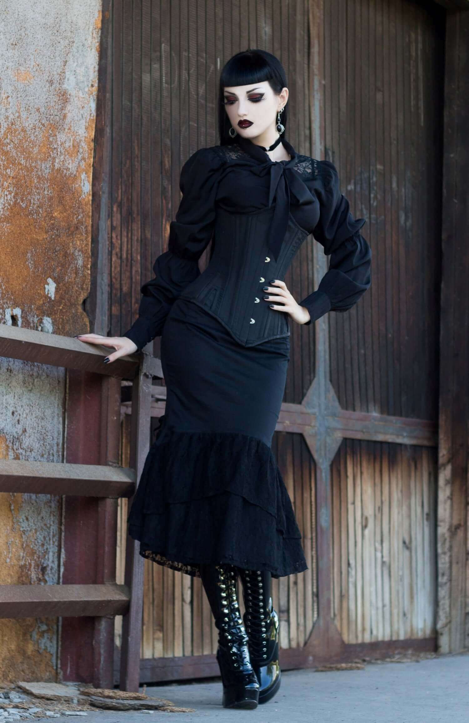 Gothic Gored Corset & Black Patent Leather Boots Set - Victorian Steampunk Lace-Up Corset Top with Chunky Heel Boots for Women | Perfect for Cosplay, Halloween, Gothic Fashion and Nightclub Outfits