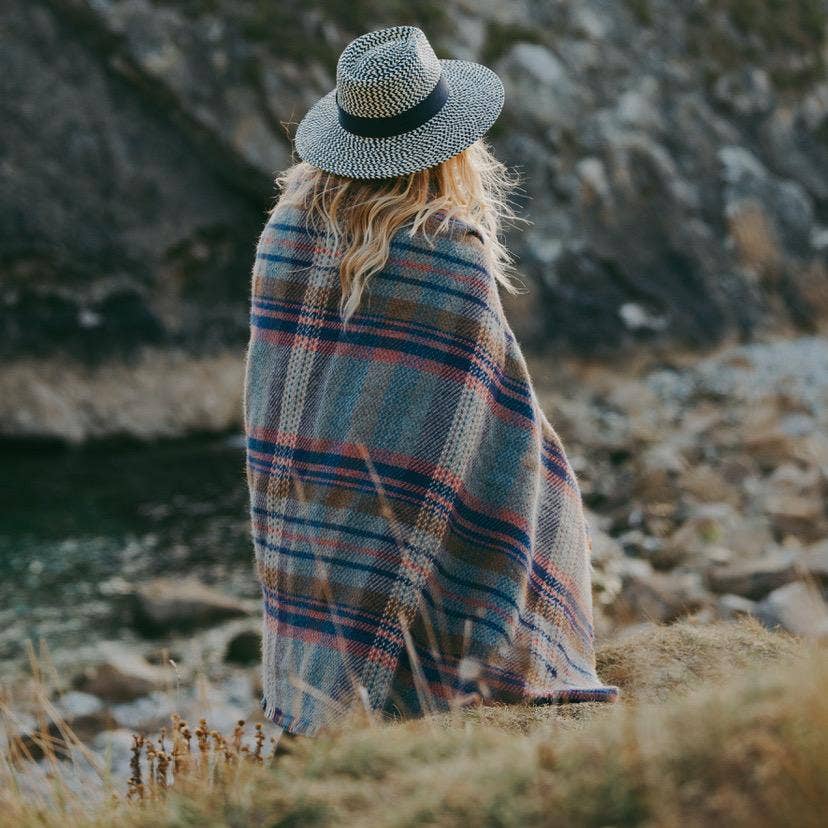 Eco-Friendly Recycled Wool Blanket - Soft, Warm & Sustainable Throw for Home, Camping & Gifts - Perfect for Couch, Bed & Outdoor Adventures