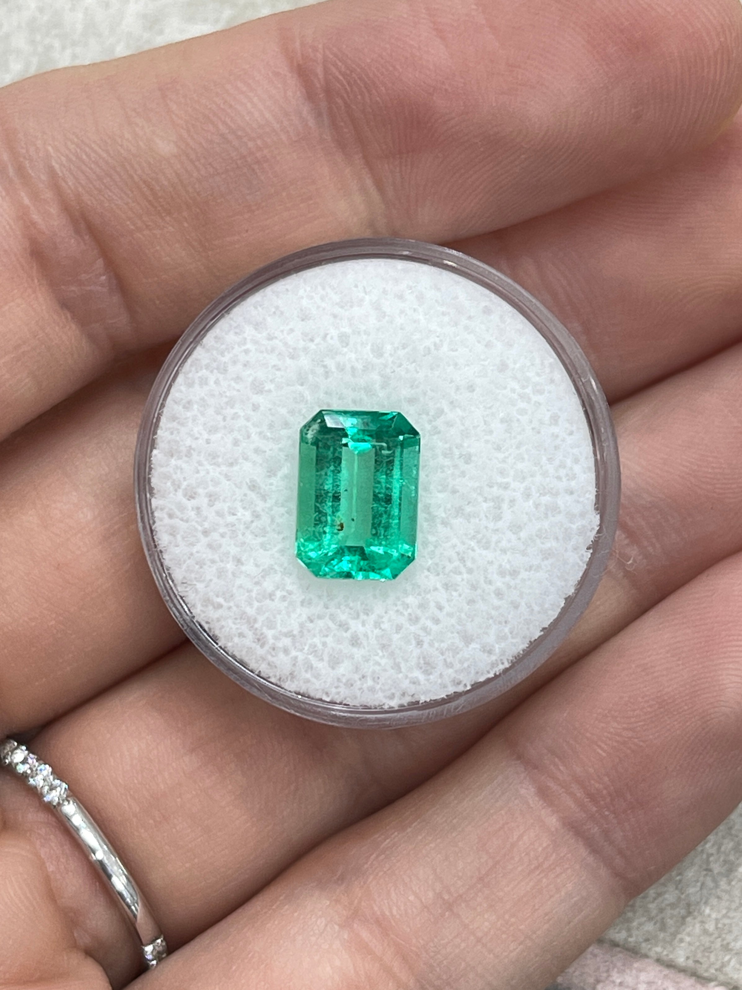 2.31 Carat 10x7mm Colombian Emerald - Natural Medium Green Emerald Cut Gemstone for Jewelry Making, Engagement Rings & Fine Collections
