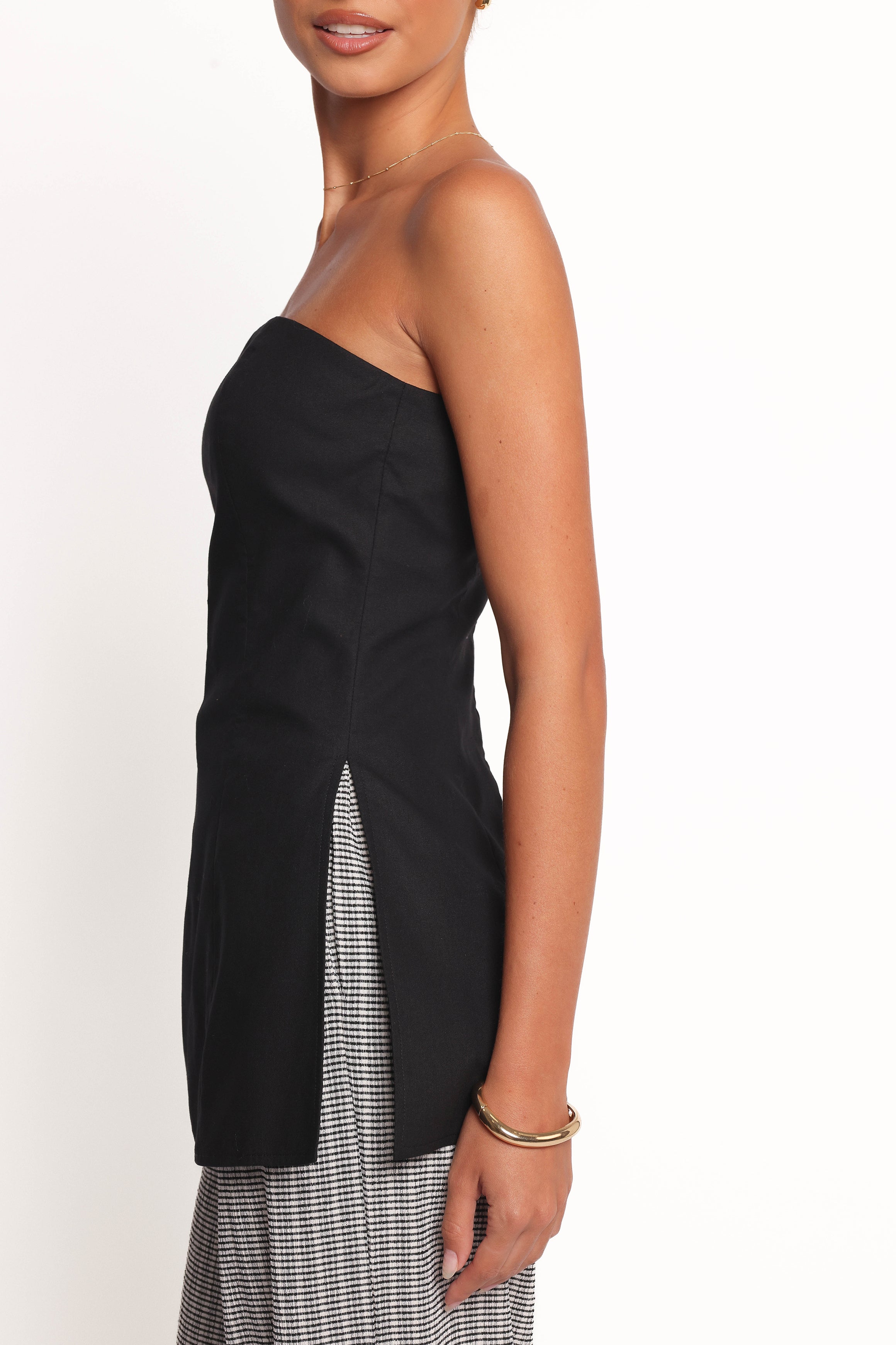 Giovana Strapless Top for Women - Black Sleeveless Shirt | Perfect for Summer, Beach, and Casual Outfits