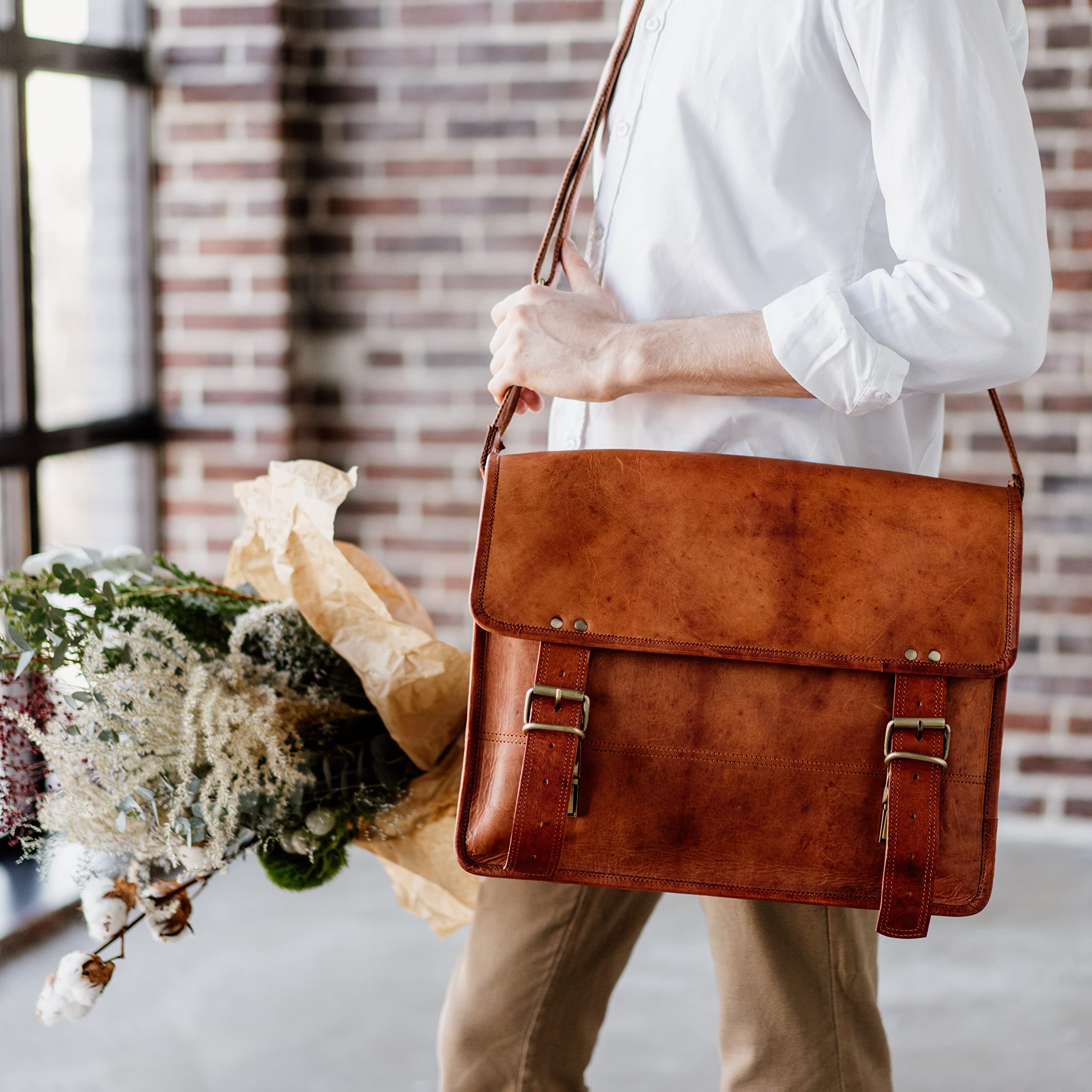 Vintage Leather Messenger Bag for Men & Women - BERLINER BAGS York Briefcase in Brown | Business, Travel & Everyday Use