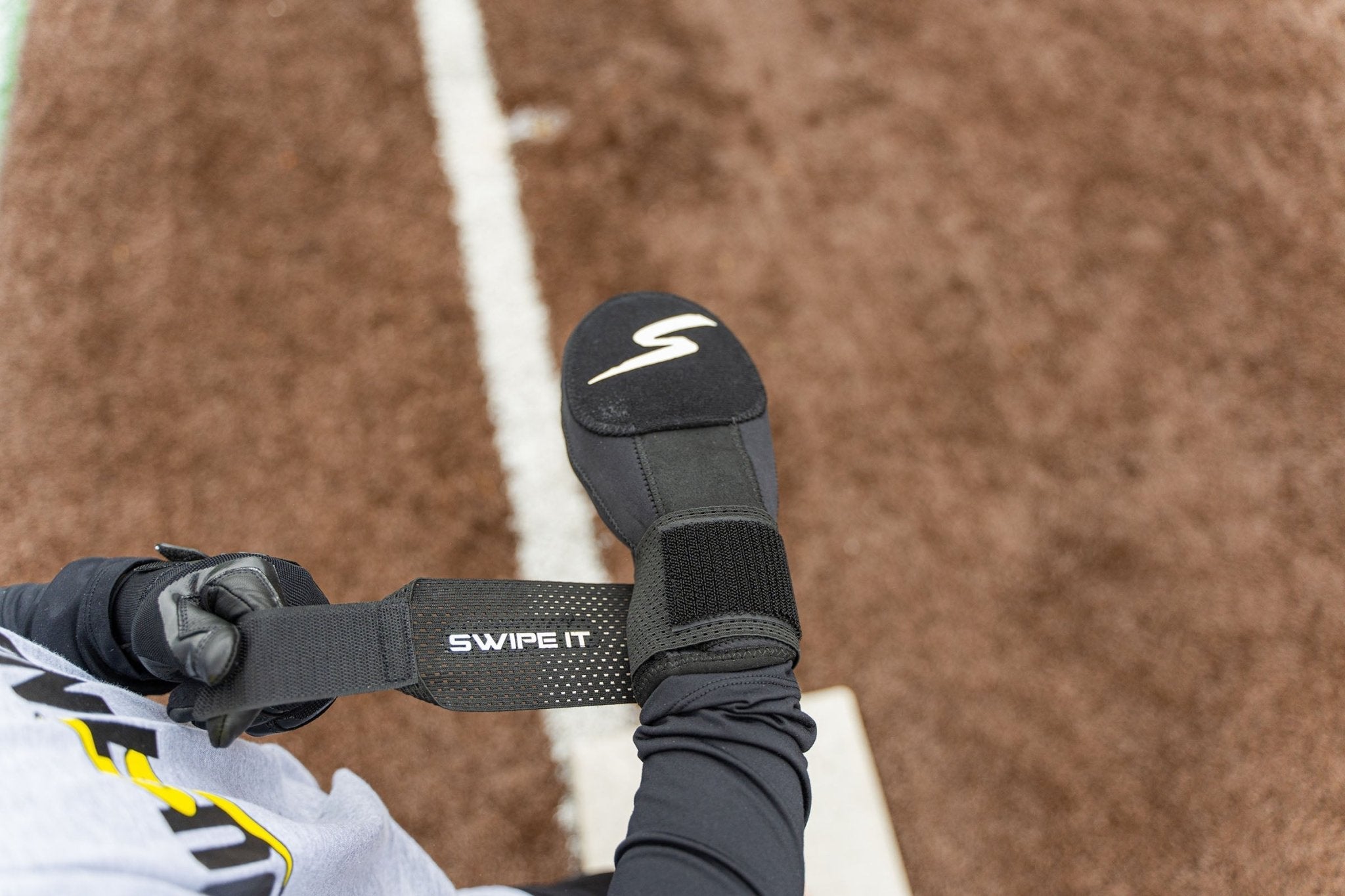 Stinger Sliding Mitt - Baseball & Softball Training Glove for Batting Practice, Fielding & Catching - Improve Grip & Performance for Players & Coaches - Perfect for Practice, Games & Training Sessions
