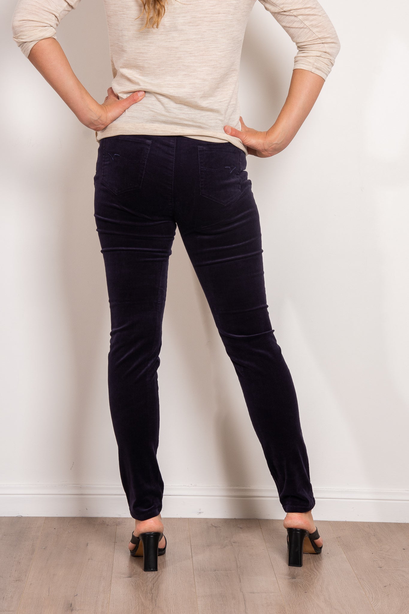 Vassalli Women's Fine Skinny Corduroy Pull On Pants - Stretch Comfort Fit for Work, Casual & Travel