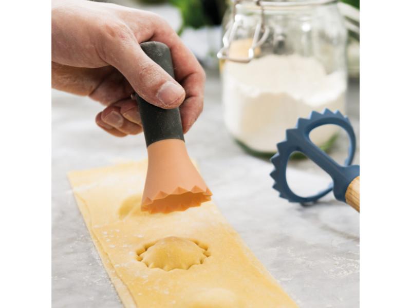 BergHOFF Leo 2 Nylon Mini Ravioli Stamp - Durable Orange Pasta Maker for Homemade Ravioli, Tortellini & Dumplings | Perfect for Italian Cooking, Pasta Parties & DIY Kitchen Gifts