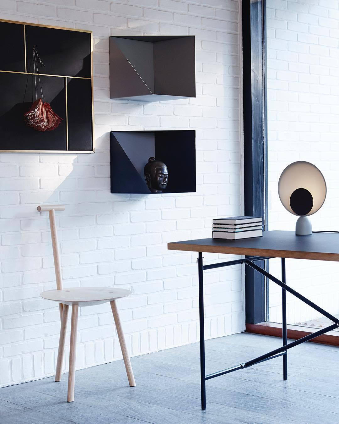 Blooper Table Lamp - Modern LED Desk Light for Home Office, Bedroom & Living Room - Perfect for Reading, Working & Decor
