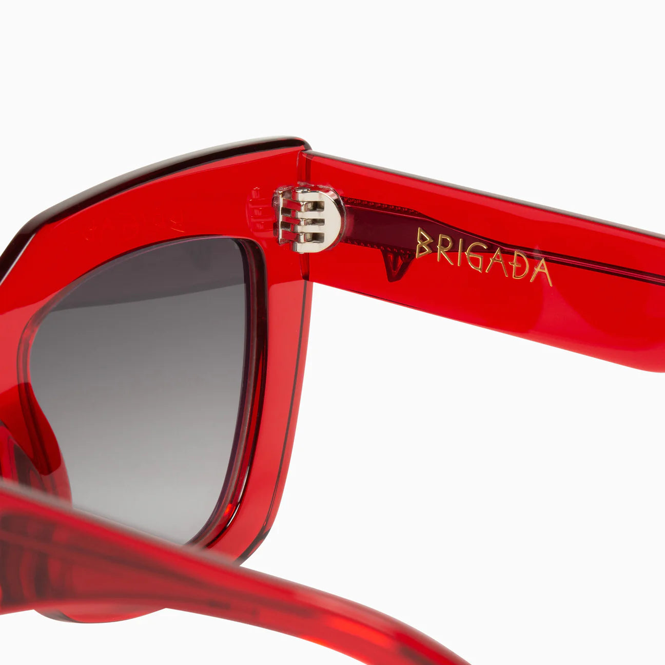 Brigada Sunglasses with Transparent Red to Black Gradient Lenses - Stylish UV Protection for Outdoor Sports & Driving