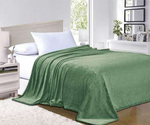 #1 Best Selling Super Soft Luxury Fleece Blanket for King/Cal King - Ultra Plush & Silky - All Season Cozy Blanket - Elegant Green - Perfect for Bedroom, Sofa, Travel & Gift Giving