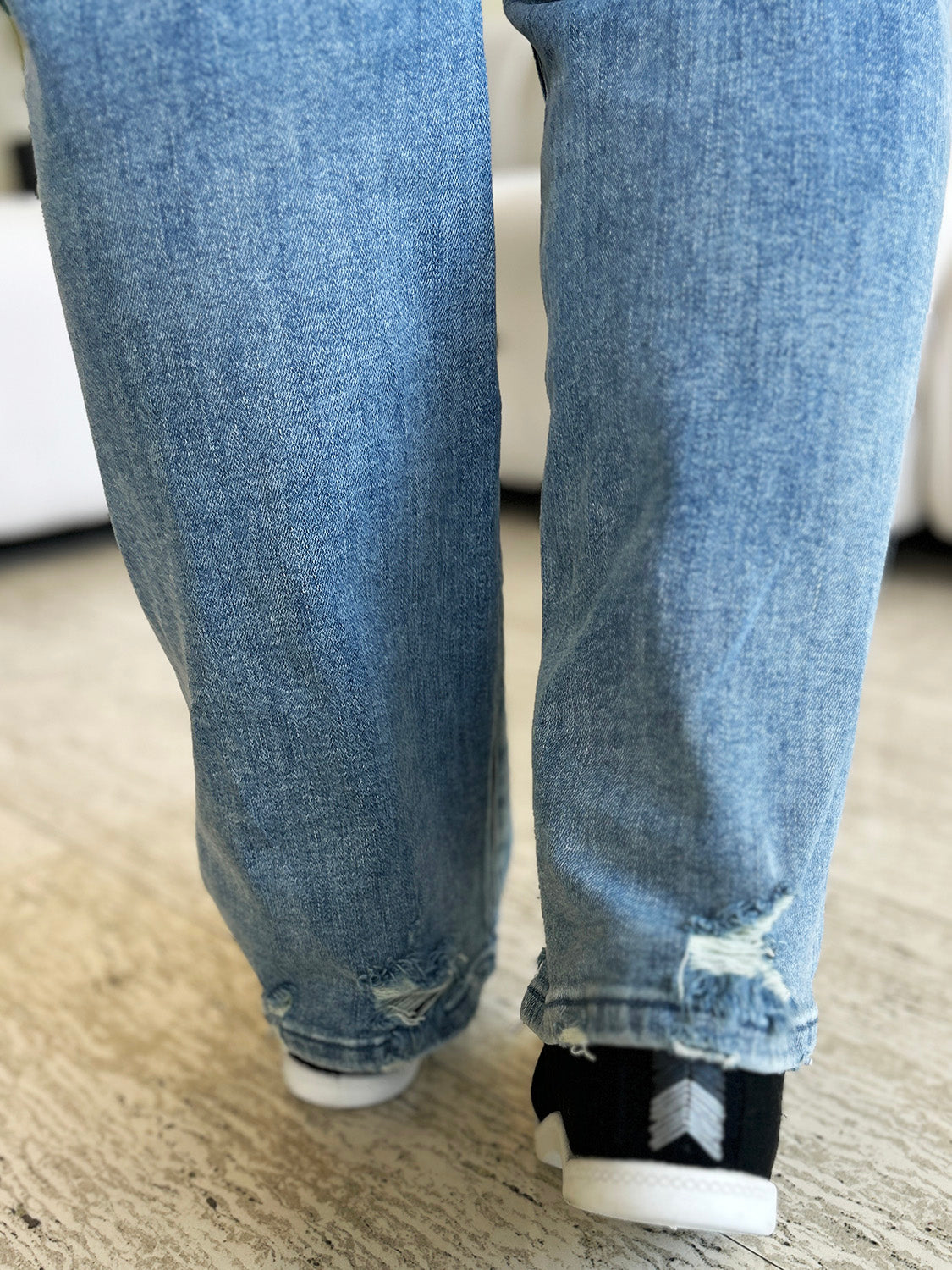 Judy Blue Women's Mid Rise Distressed Straight Leg Jeans - Comfortable Stretch Denim for Casual Wear & Everyday Outfits