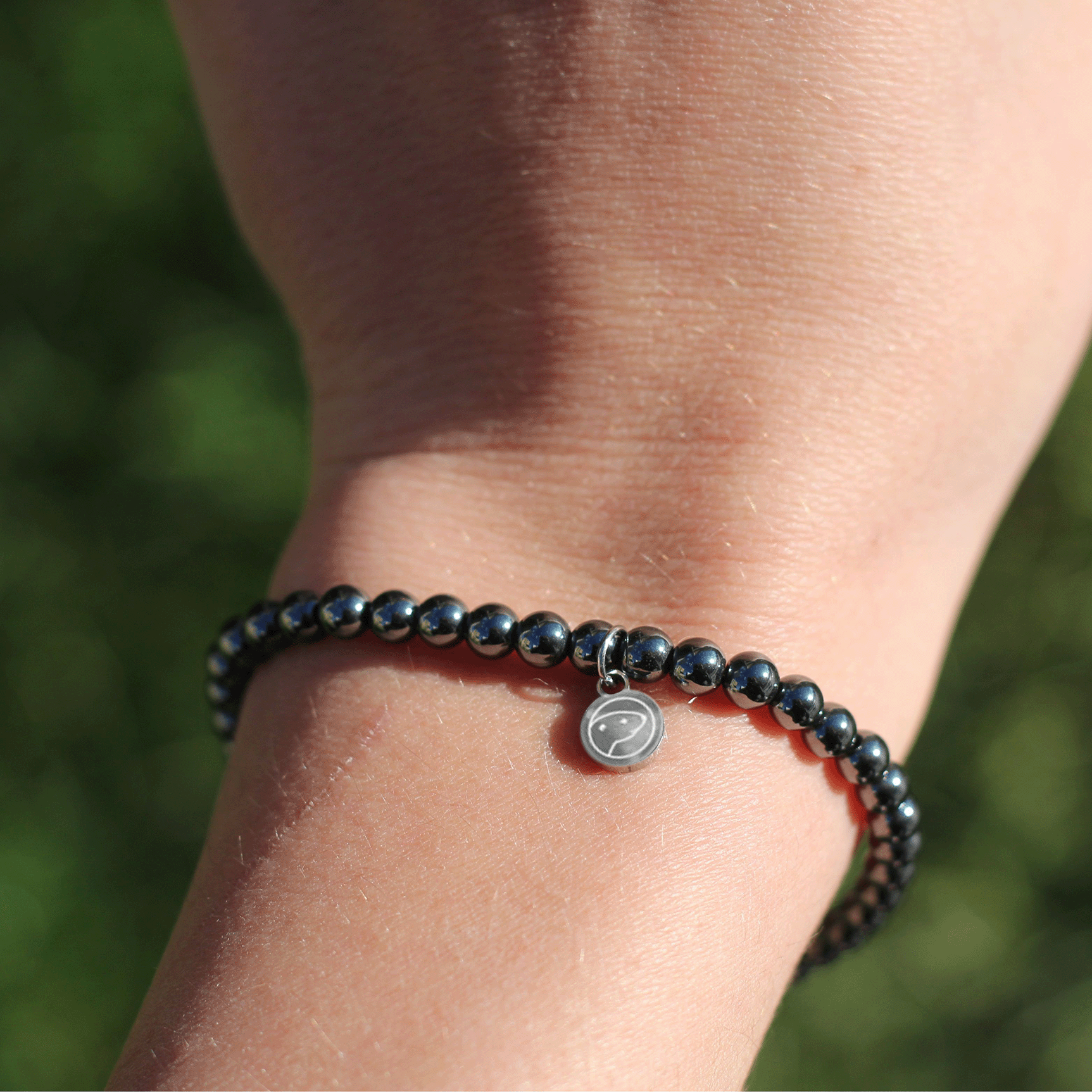 Hematite Bracelet for Women & Men - Mini Magnetic Therapy Beads for Stress Relief & Energy Balance - Perfect for Meditation, Yoga & Daily Wear