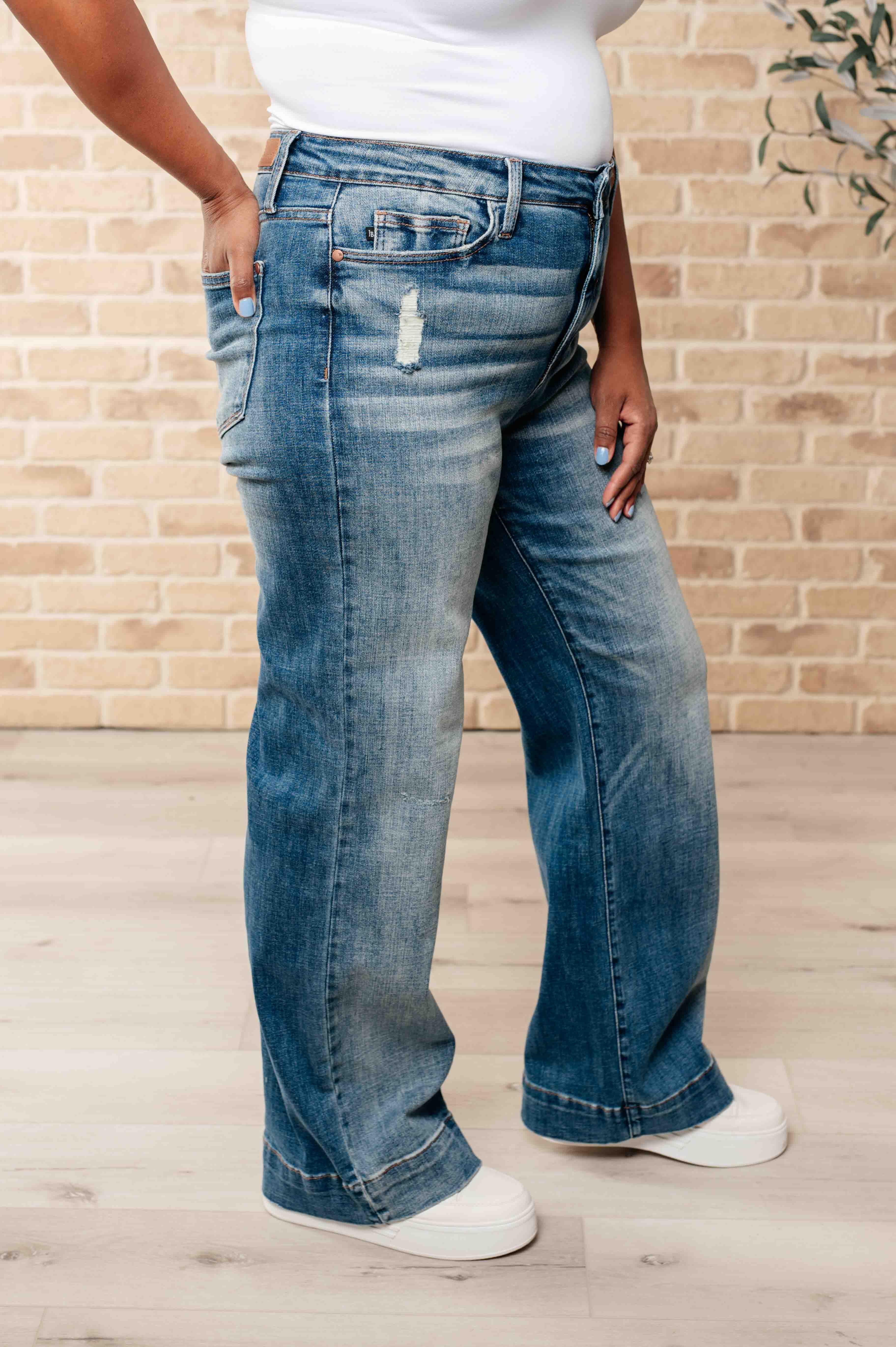 Katrina High Waist Distressed Denim Jeans for Women - Vintage Ripped Skinny Jeans - Perfect for Casual Outfits & Street Style Fashion