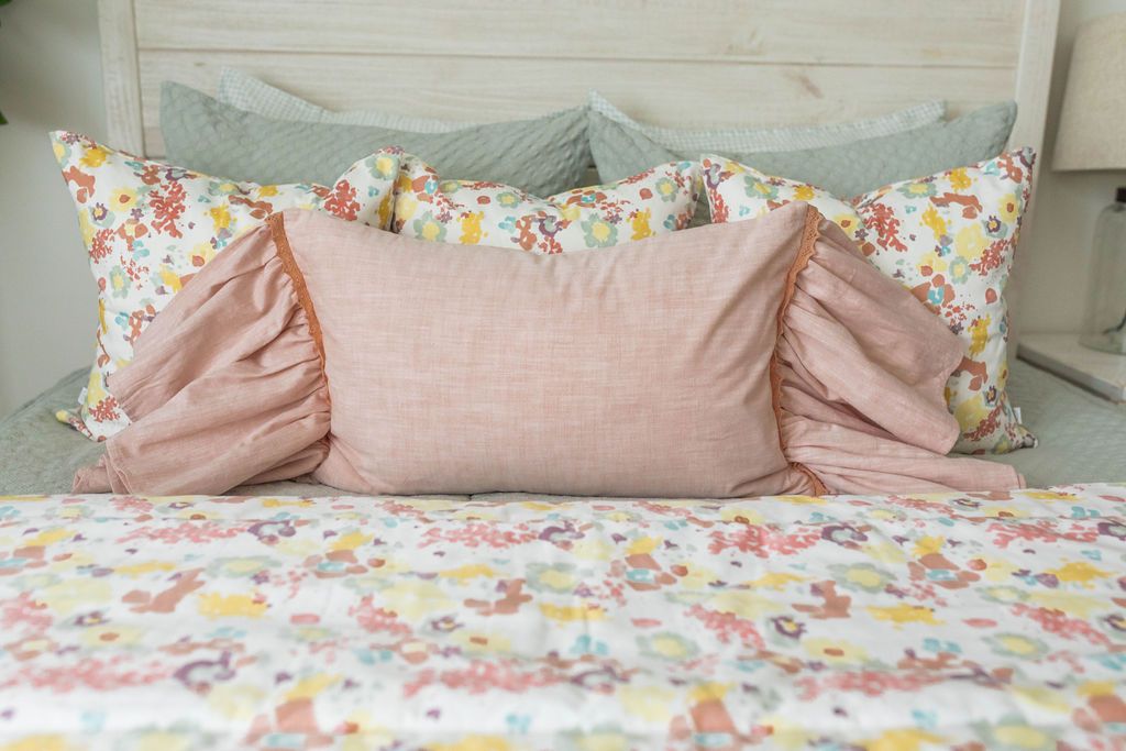 Chloe Luxe Soft Fleece Blanket - Ultra Cozy & Warm Throw for Bed, Couch, and Travel - Perfect for Winter Nights, Camping, and Gifts