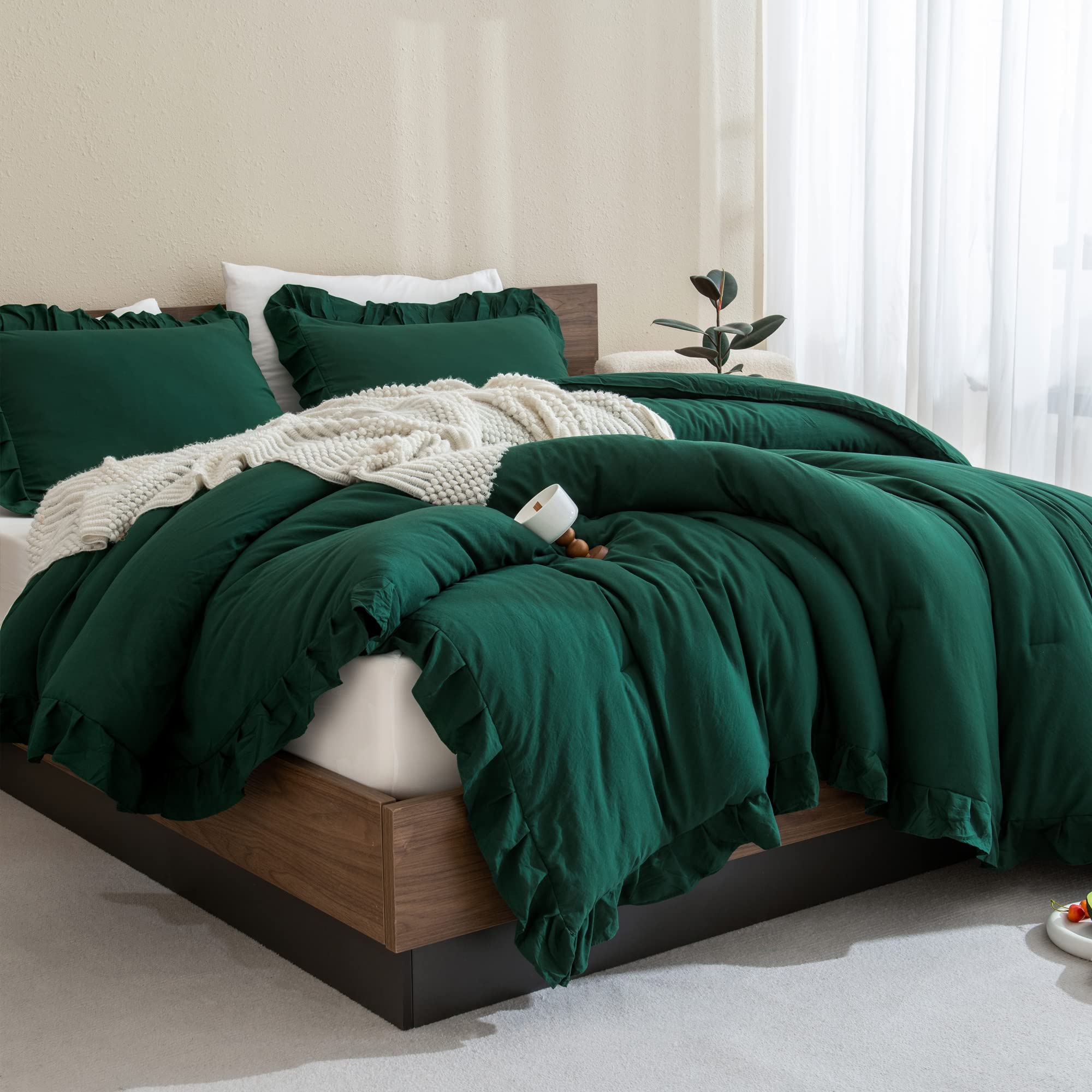 Dark Emerald Green Comforter Set Queen - 3 Piece Solid Ruffle Farmhouse Bedding | Lightweight Soft Ruffled Comforter for All Seasons | Perfect for Guest Rooms, Master Bedrooms & Cozy Farmhouse Decor