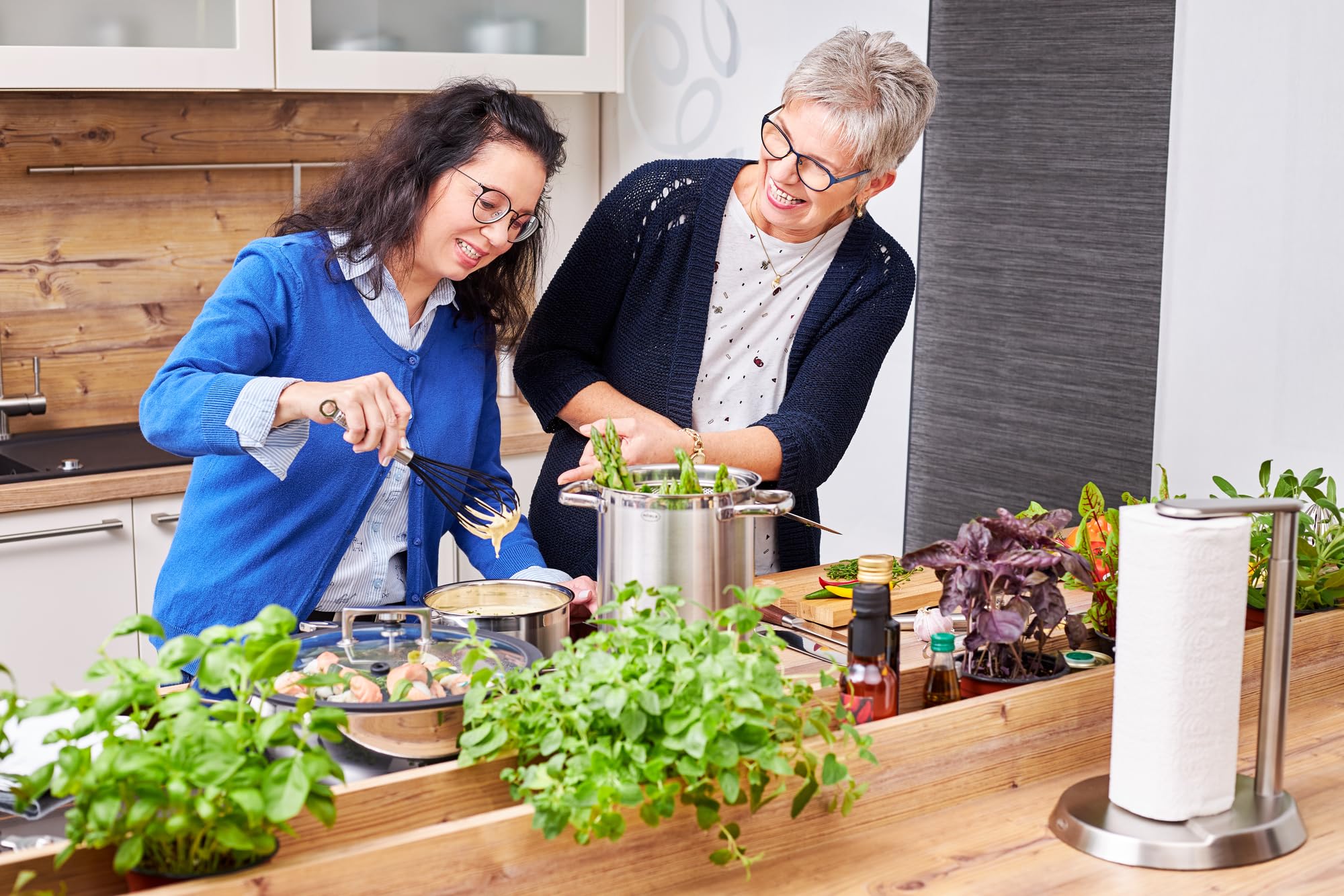 Premium Rösle Elegance 13246 8L Stainless Steel Cooking Pot - 18/10 Grade for Vegetables, Soups & Party Catering - Ideal for Home Kitchens & Professional Chefs