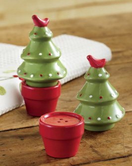 Festive Red and Green Christmas Tree Salt and Pepper Shakers Set - Ceramic Potted Holiday Seasoning Dispensers - Perfect for Christmas Dinner Table Decor, Kitchen Gifts & Holiday Party Supplies
