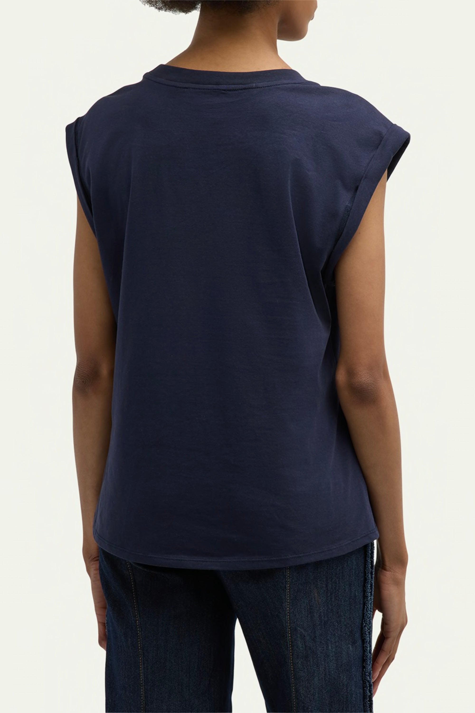 Cinq à Sept Bella Darling Tee - Women's Casual Short Sleeve T-Shirt for Everyday Wear, Date Night & Weekend Outfits