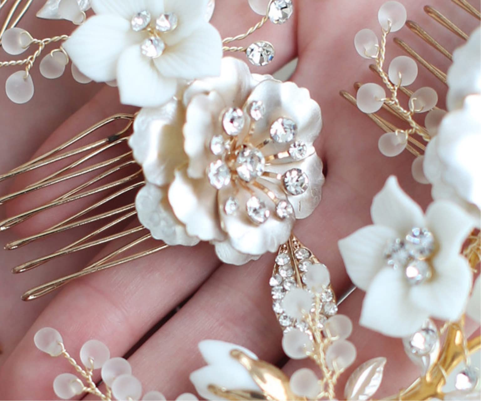 RUVOO Bridal Hair Side Comb - White Gold Floral Pearl Wedding Hair Clip for Bride, Bridesmaid & Prom - Elegant Hair Accessories for Weddings, Parties & Special Occasions