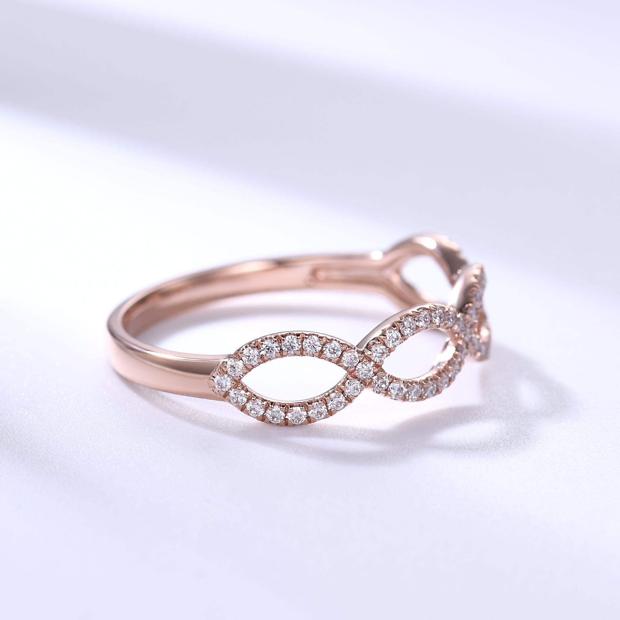 Rose Gold Moissanite Infinity Wedding Band - Loop Diamond Engagement Ring for Women - Perfect for Weddings, Anniversaries & Romantic Gifts