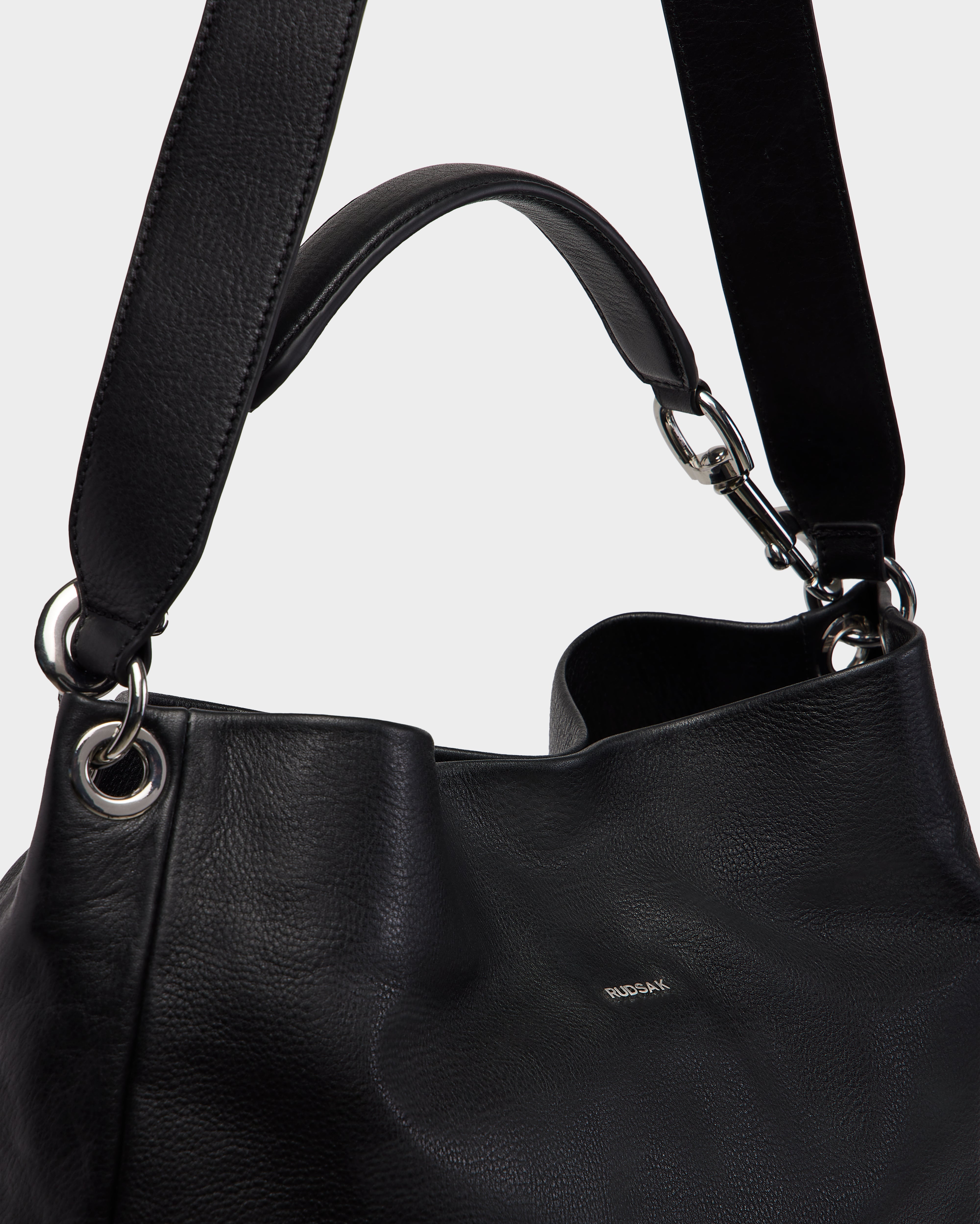VIKA 8325036 Black - Stylish and Durable for Home, Office, or Outdoor Use