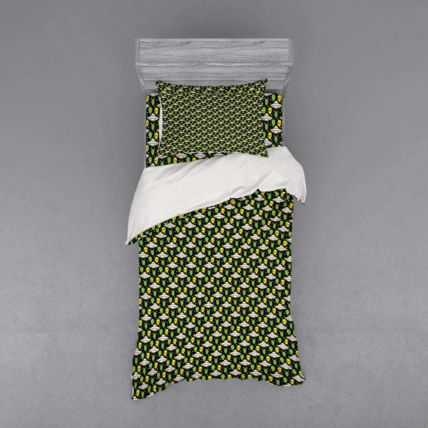 Ambesonne Alien Duvet Cover Set - Sketch Style Spacecraft Design with Dotted Background, 3-Piece Bedding Set Includes Sham & Fitted Sheet, Twin Size in Apple Green, Yellow & Eggshell Colors | Perfect for Sci-Fi Themed Bedrooms, Kids' Rooms & Space Enthusiasts